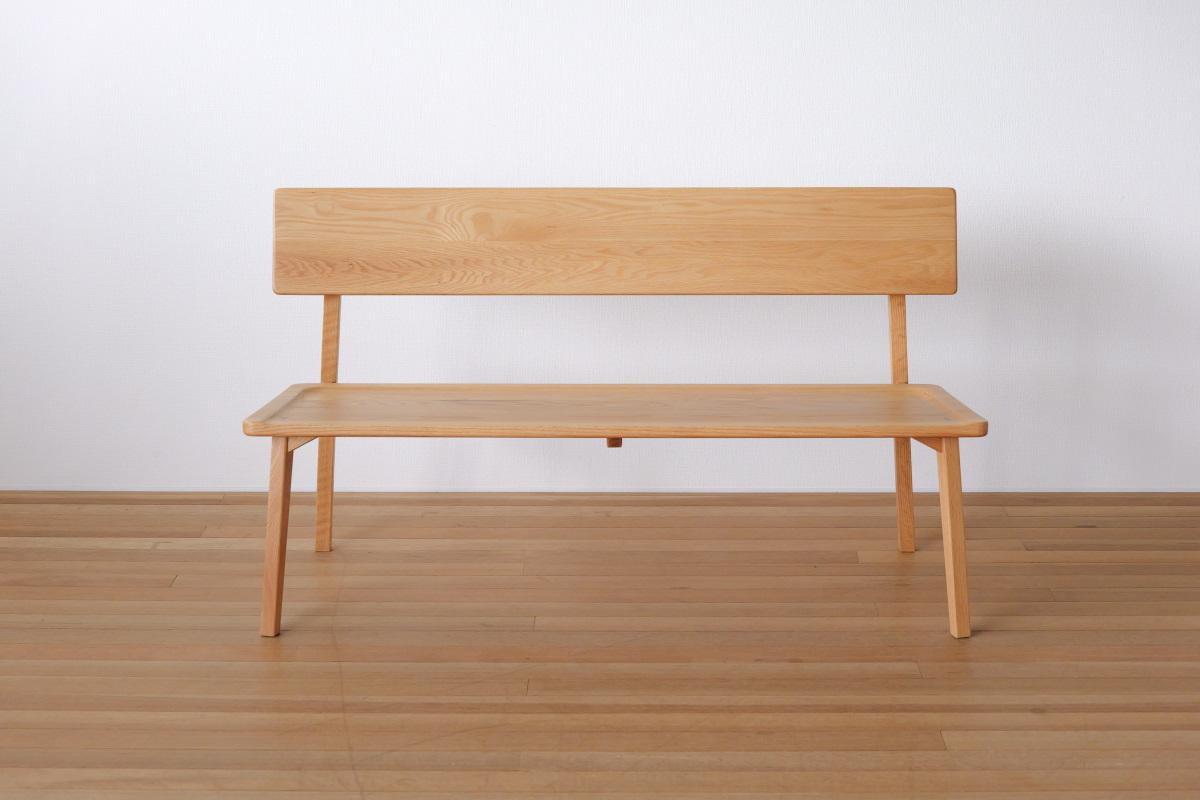 ベンチ 木製 オーク 無垢材 天然木 北欧 ナチュラル おしゃれ ダイニングベンチ 背付き 110 2人 シンプル 食卓用 板座 収納家具 インテリア家具 リビング収納 木目調 空間演出 インテリア性 便利 シンプルデザイン 幅広タイプ 省スペース AV 北欧デザイン モダン