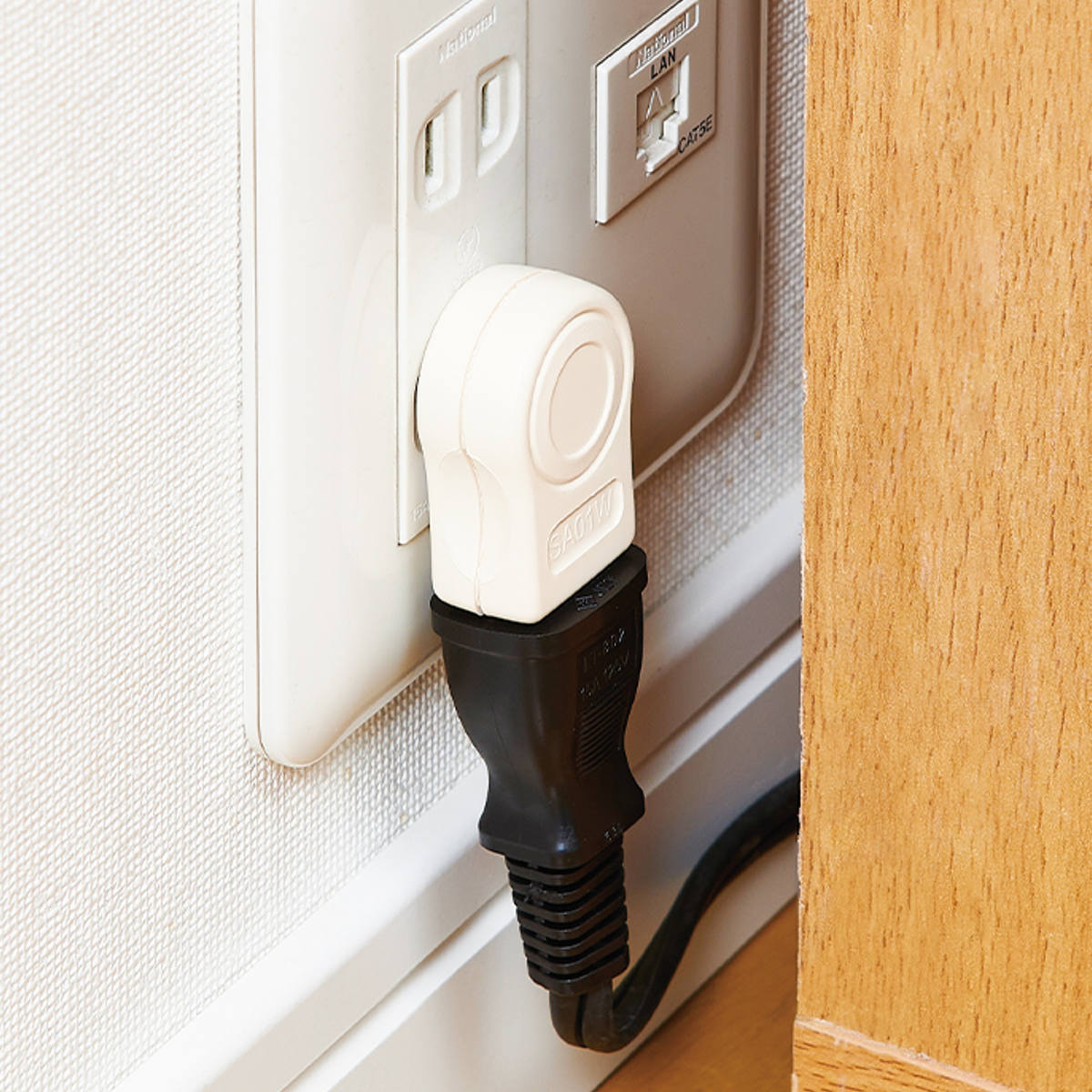 コンセントタップ L字型 2個入 （ コンセントプラグ コードタップ OAタップ 隙間 向きを変える ...