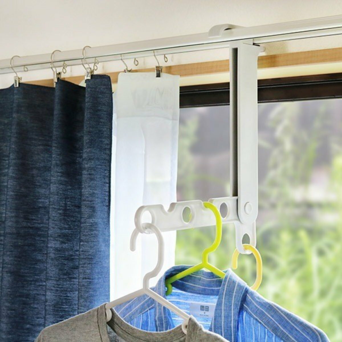物干し カーテンフック 室内干し 部屋干し グッズ 洗濯ハンガー カーテンレール用 ( フック 省スペース 室内干しフック カーテンレール 窓 まど レール 窓...