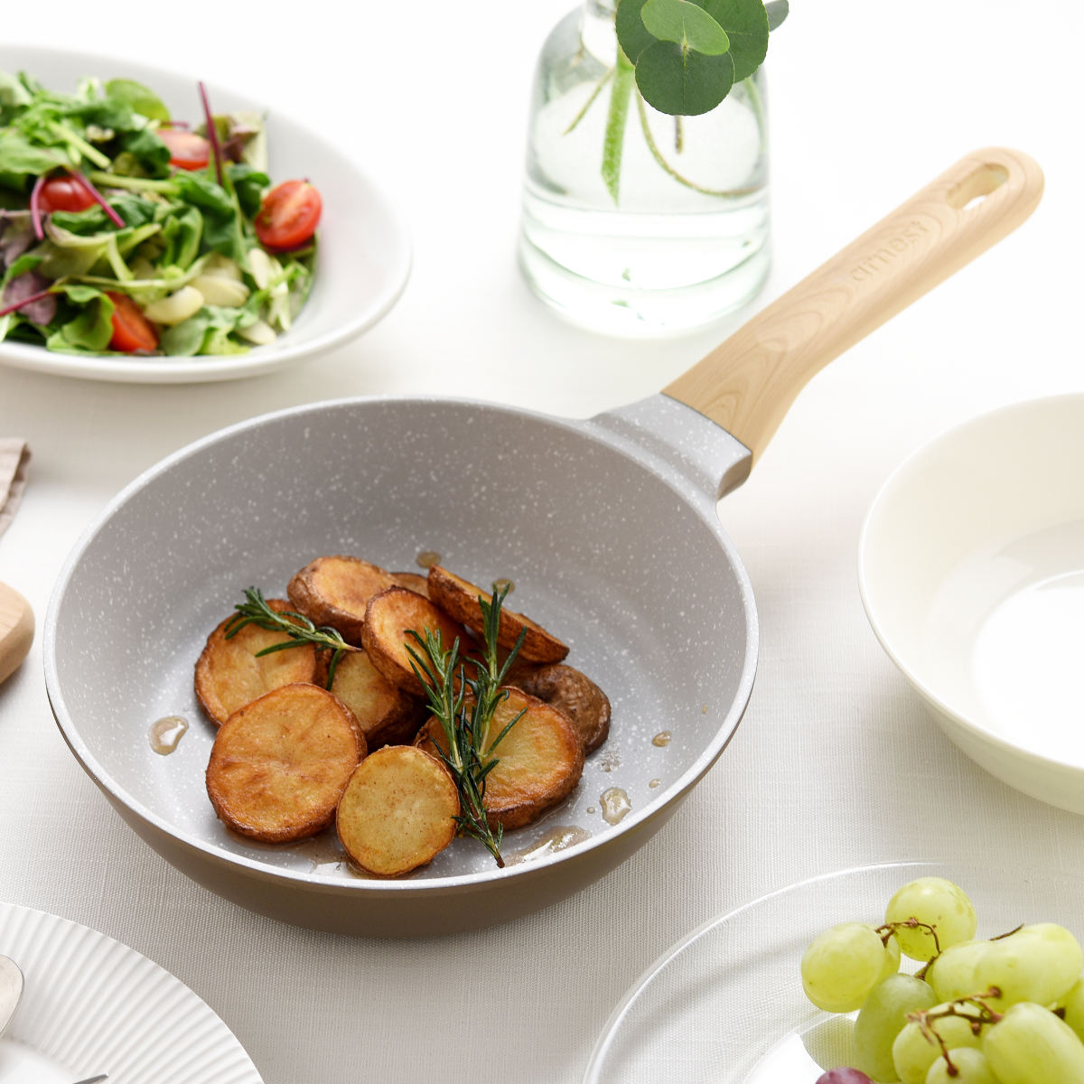 フライパン 20cm IH対応 軽量 フッ素加工 アーネストパン エア （ ガス火対応 ふっ素加工 軽い アルミフライパン 20センチ マーブルコート エンボス加工 アルミ製 北欧 おしゃれ ）【39ショップ】