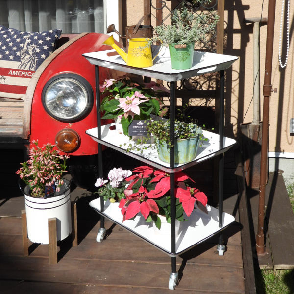 ガーデンスタンド 万能スタンド キャスター付き メタルワゴン 3段 フラワースタンド 園芸 収納 ( 送料無料 ワゴン 花台 庭 テラス ガーデニング キャスタ...