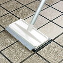 外壁・玄関ブラシ 玄関タイルブラシスポンジF水切り付 AZ297 ( 柄付きブラシ 玄関 タイル 掃除 柄付 伸縮 水切付 洗剤不要 床磨き アズマ工業 玄関タ...