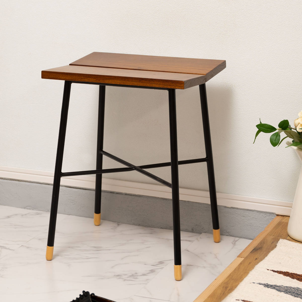 スツール 座面高45cm 木製 北欧 （ 椅子 いす イス チェア 四角 天然木 スチール 腰掛け コンパクト 小さい チェアー ミニチェア 玄関 リビング サイドテーブル 花台 ディスプレイ ミニスツール 座りやすい おしゃれ ） 【39ショップ】
