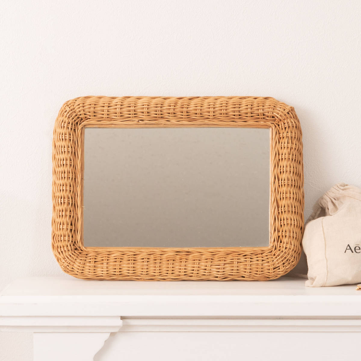 ウォールミラー ラタン 長方形 30×40cm （ ミラー 壁掛け 鏡 かがみ 角ミラー ラタンミラー インテリアミラー 壁 リビング 玄関 壁掛けミラー 北欧 ナチュラル ラタン製 インテリア おしゃれ ）【39ショップ】
