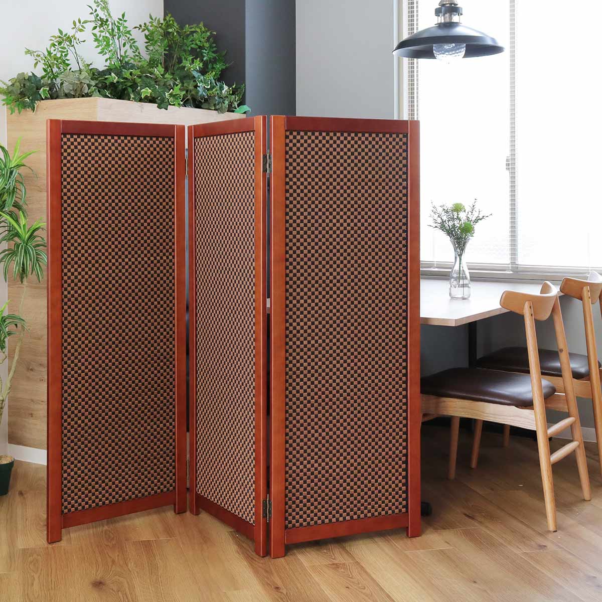 衝立 竹すだれ衝立 市松柄 3連 高さ135cm （ 送料無料 目隠し 間仕切り 和風 屏風 自立 折りたたみ パーテーション ついたて おしゃれ 部屋 仕切り パーティション パーティーション スクリーン 三連 折り畳み 竹 ） 【39ショップ】