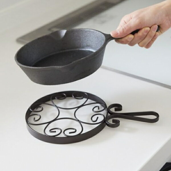 鍋敷き 持ち手付き Haganege 炭素鋼 （ トリベット なべしき 鍋敷 キッチン用品 キッチン雑貨 キッチン小物 台所用品 キッチングッズ キッチン便利グッズ おしゃれ ） 【39ショップ】のサムネイル