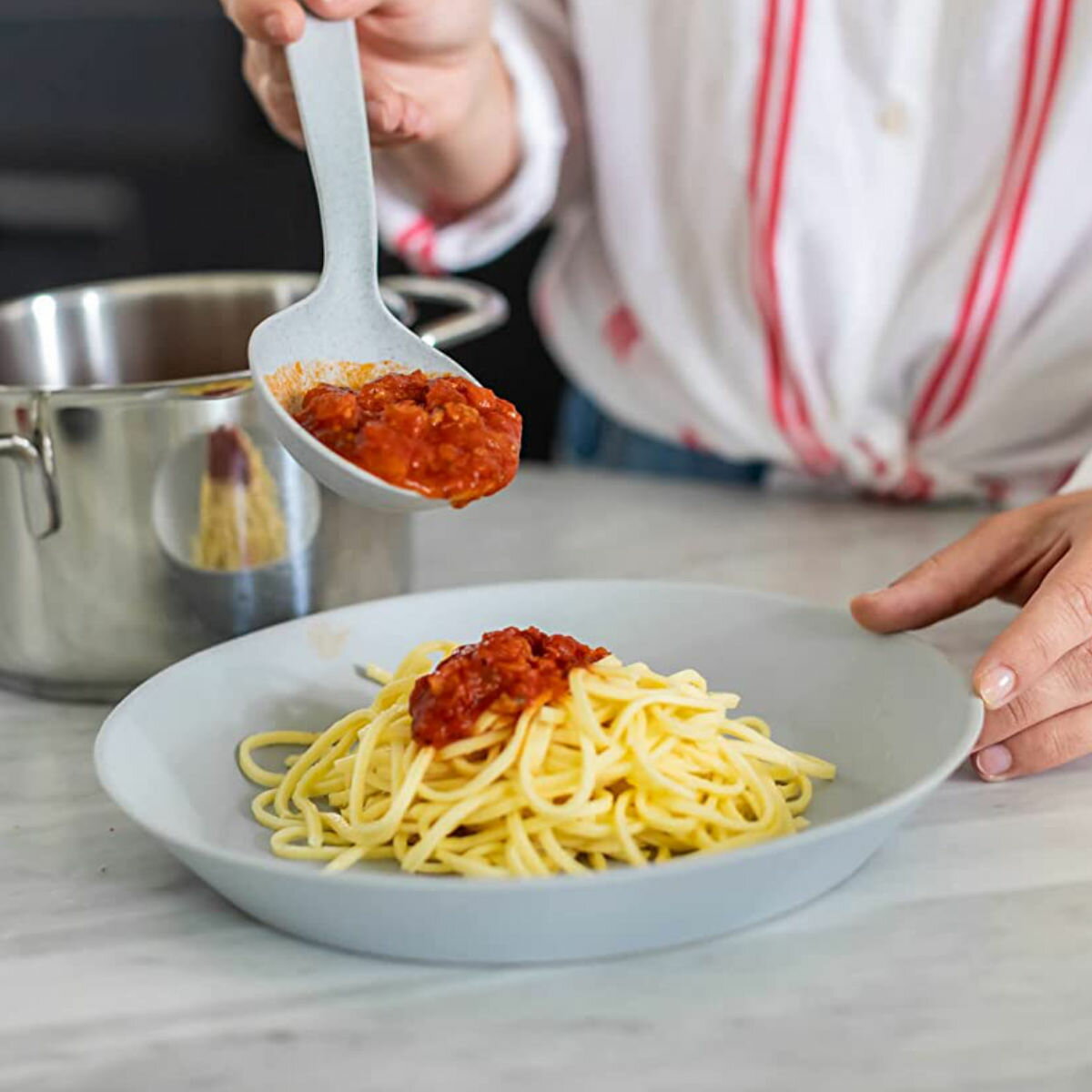 プレート 24cm KOZIOL CONNECT プラスチック （ 食洗機対応 深皿 カレー皿 ディーププレート 食器 スタッキング 積み重ね コンパクト 軽い 割れにくい 丈夫 サラダ カレー パスタ エコ おしゃれ ） 【39ショップ】