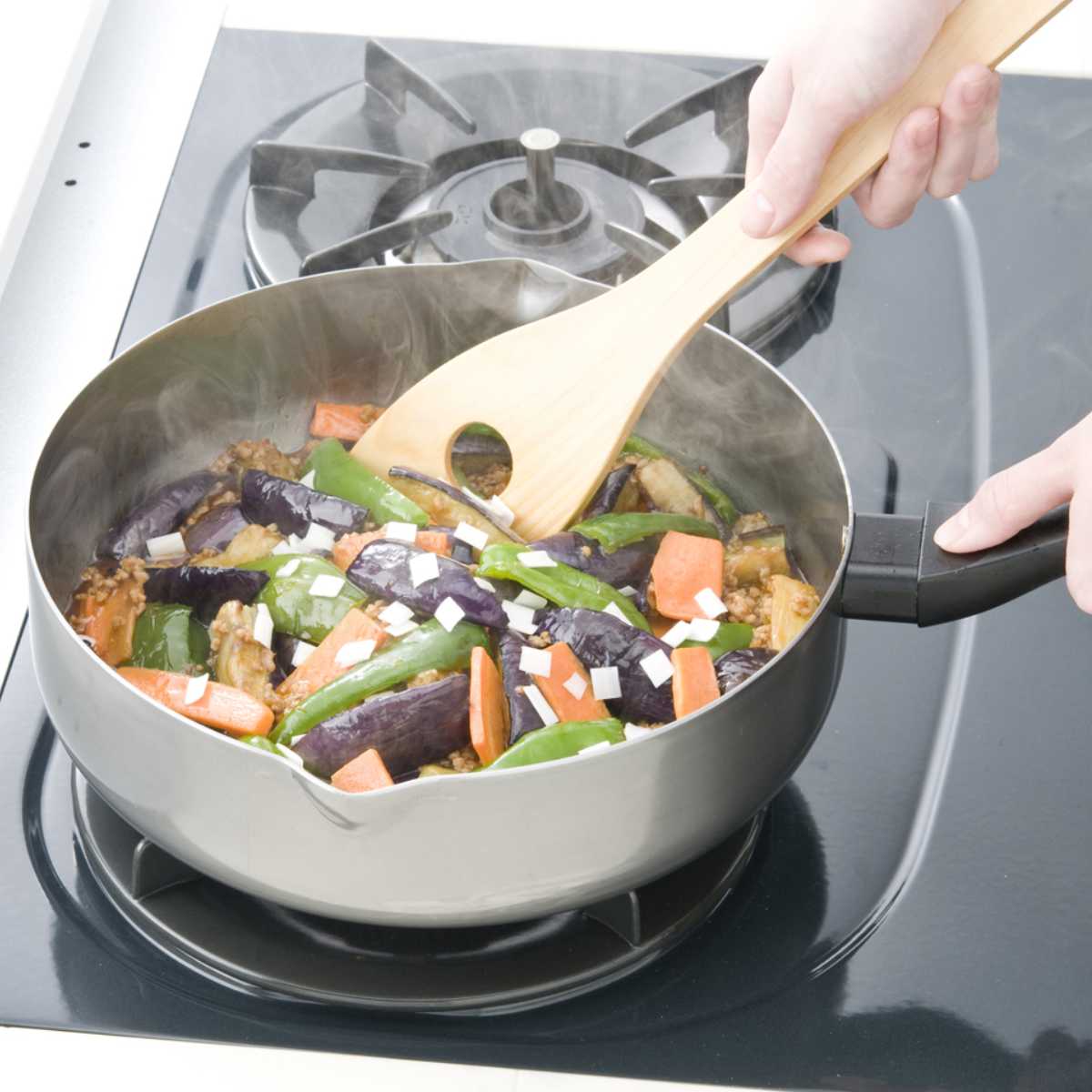 フライパン 匠の技 おなべのような鉄フライパン 25cm IH対応 ( ガス火対応 深型フライパン 片手鍋 25センチ いため鍋 炒め鍋 ディープパン 鉄フライパン 鉄製フライパン キッチン用品 オール熱源対応 天ぷら鍋 ソースパン ) 【39ショップ】