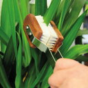 Redecker レデッカー 観葉植物 ブラシ リーフブラシ 35cm ( 植物 ほこり取り 観葉植物用ブラシ 掃除ブラシ 山羊毛 木製 ドイツ製 おしゃれ イ...