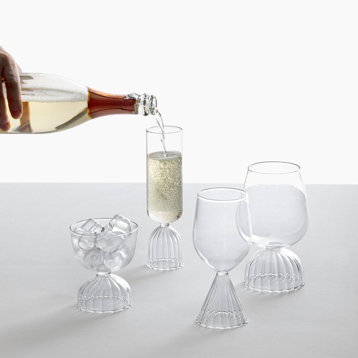 ワイングラス イッケンドルフミラノ 9312036 TUTU レッドワイン 600ml （ 食洗機対...