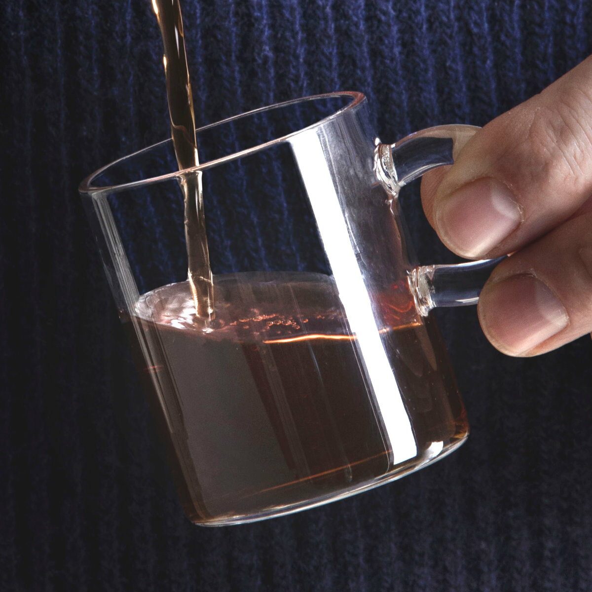 コーヒーカップ ティーカップ イッケンドルフ 9359515 PIUMA コーヒー 100ml ペア 箱入 （ ichendorf 食洗機対応 ガラス ソーサー付き カップ 食器 ハンドメイド おしゃれ プレゼント ギフト ）【39ショップ】 interior-palette-10200036 インテリアパレット サンプル画像3
