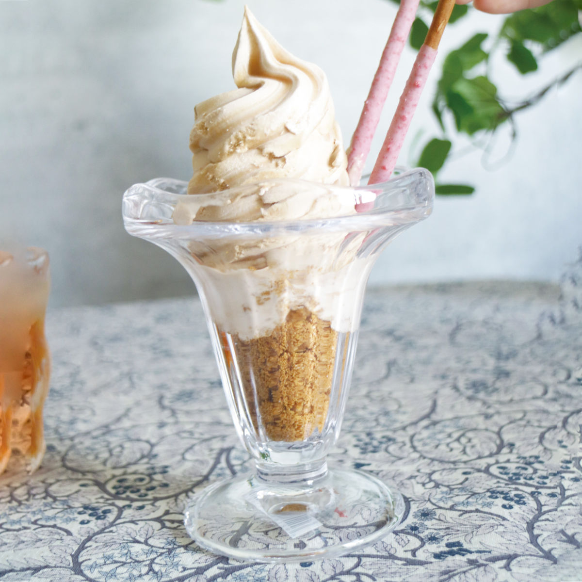 デザート食器 glaffe Parfait Cup （ 160ml ガラス パフェカップ グラッフェ デザートカップ パフェグラス 脚付き おしゃれ かわいい カフェ風 映え クリア 透明 ）【39ショップ】 interior-palette-10205892 インテリアパレット パッケージ画像