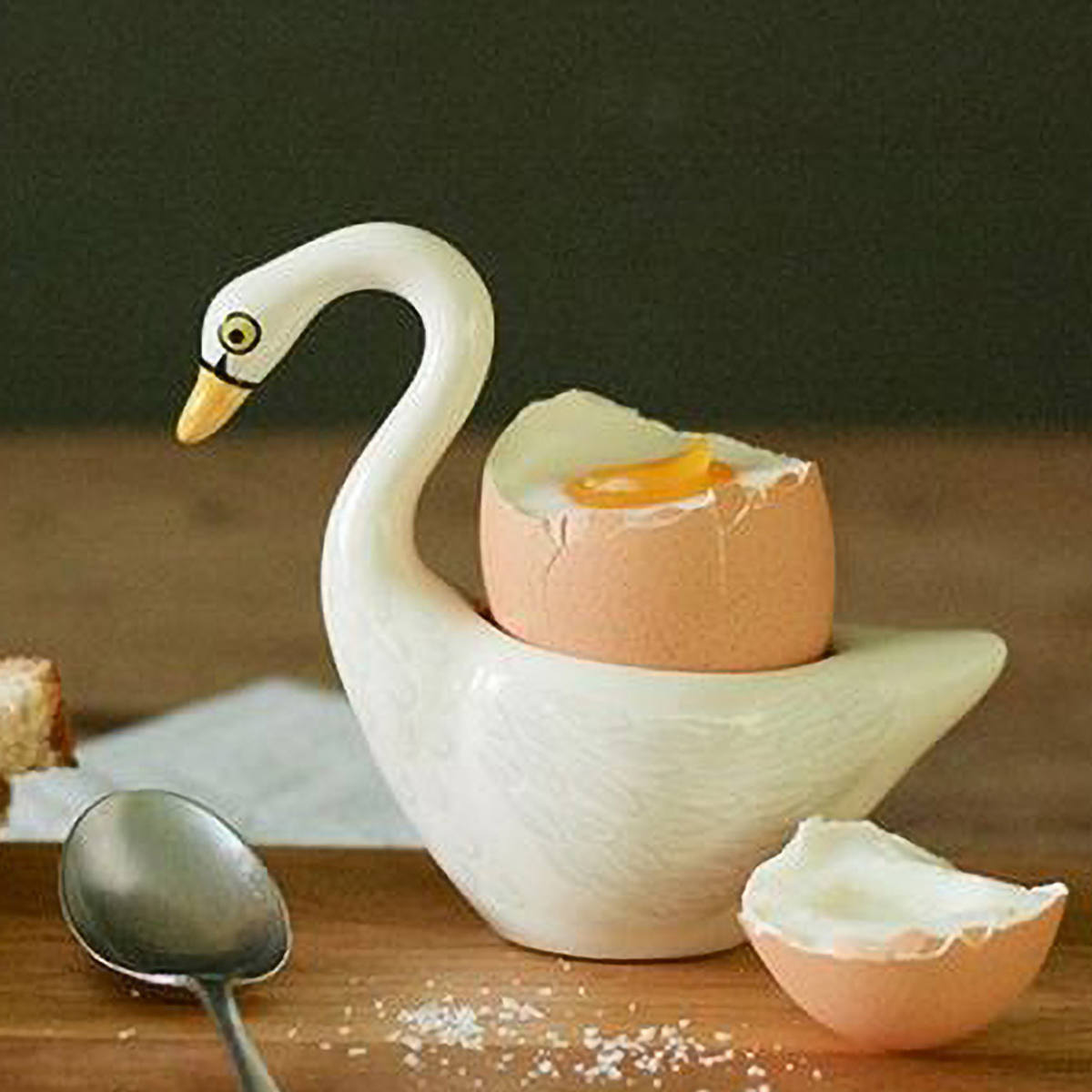 エッグカップ Hannah Turner Egg cups Swan White 白鳥 （ ハンナターナー エッグスタンド 陶器 卵立て 食器 朝食 ゆで卵 小物入れ 小物収納 鳥 スワン エッグポット たまご立て ゆでたまご 鍵置き アニマル グッズ 雑貨 ）【39ショップ】
