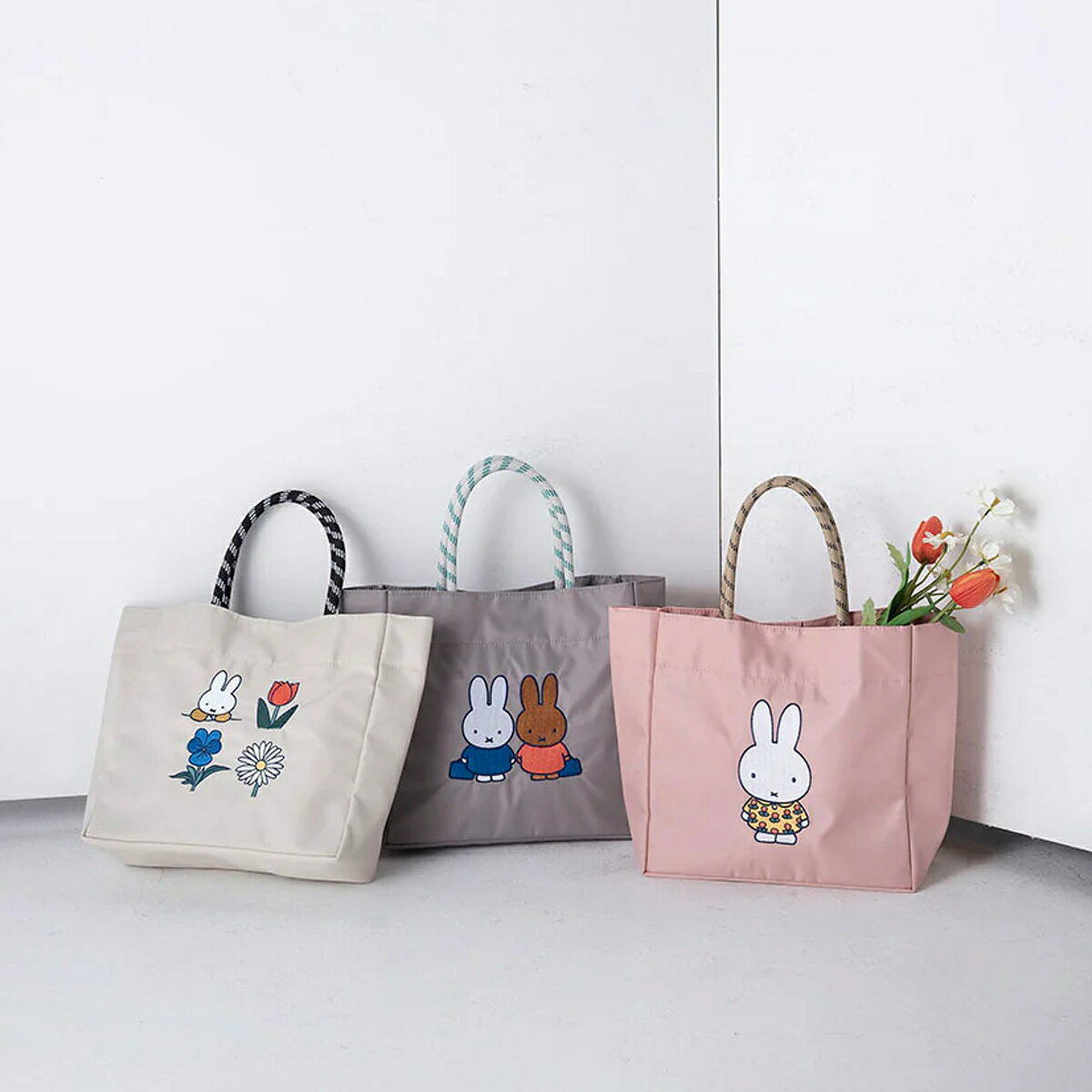 カバントートバッグ ミッフィーMiffy Dick Bruna 自立 軽量 カレッジトート （ mi ...
