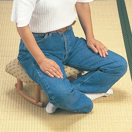 正座椅子 ラタン製 クッション付 スツール 高さ20cm(送料無料 アジアン チェア イス いす チェアー 小型 籐製 ) 【39ショップ】 [2]
