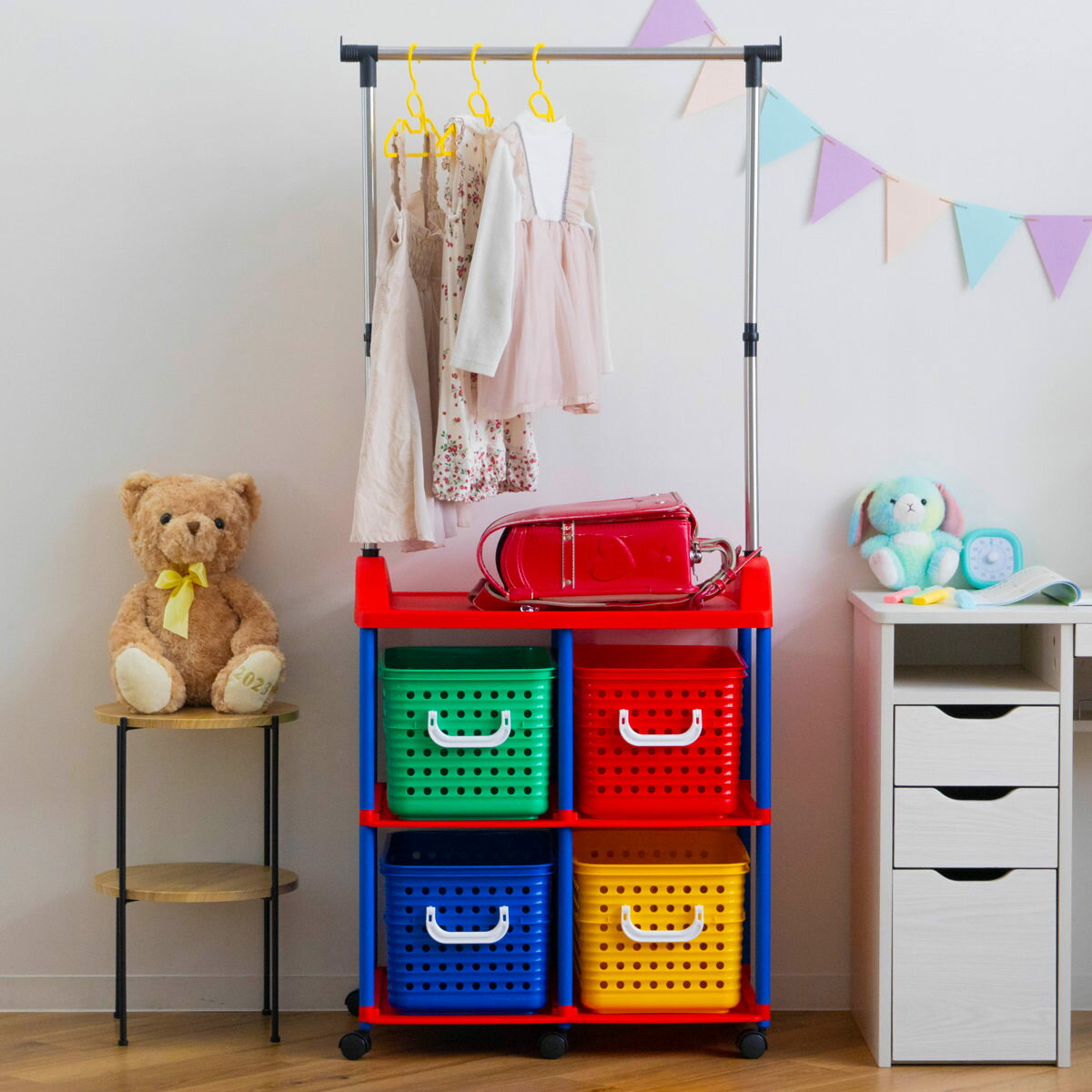 ハンガーラック 幅66cm 2段 キッズ収納 バスケット 4個付き ( ランドセルラック 洋服掛け おもちゃ箱 オモチャ入れ 収納 パイプハンガー 簡単組立 ポ...