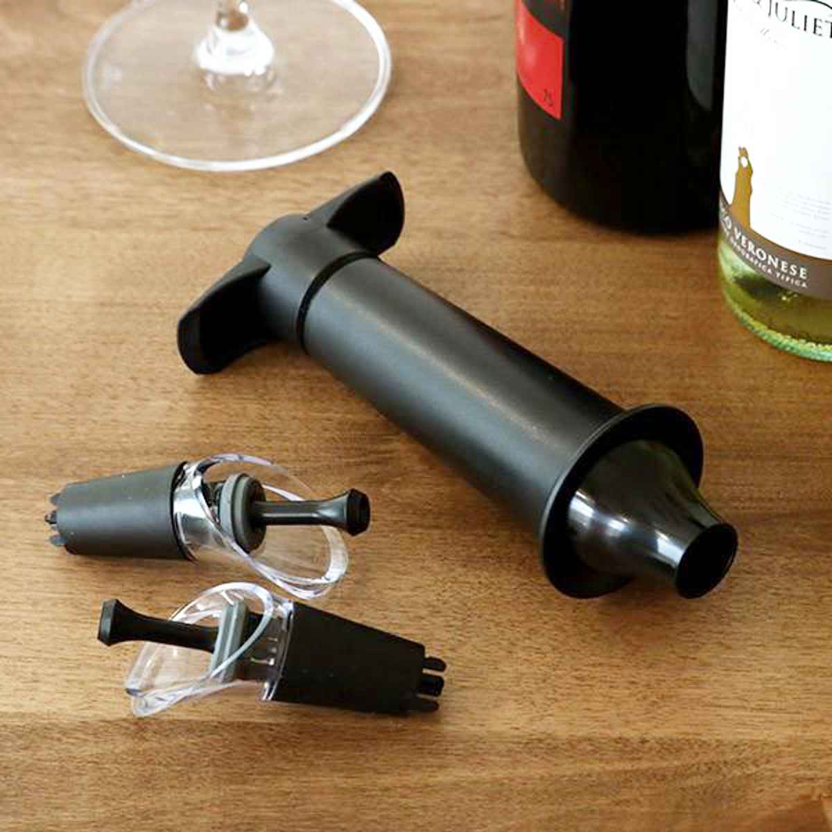 ボトルストッパー ワインサーバー＆セーバー vacuvin サーバー付きストッパー 2個入 （ バキュバン ワインストッパー ワイン保存 酸化防止 密閉保存 ワイングッズ 保存栓 ワイン用キャップ 栓 ワインキャップ ワイン用品 ） 【39ショップ】