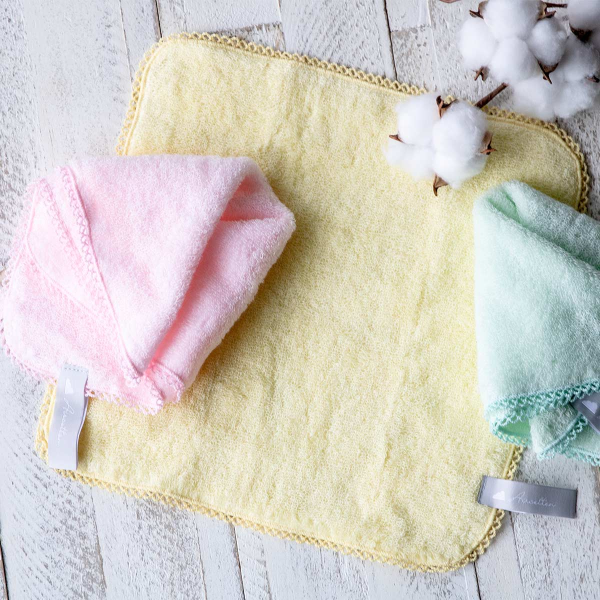 ハンカチ そらとぶタオル 25×25 パイル 子供 日本製 （ 綿100% かわいい ハンドタオル  ...