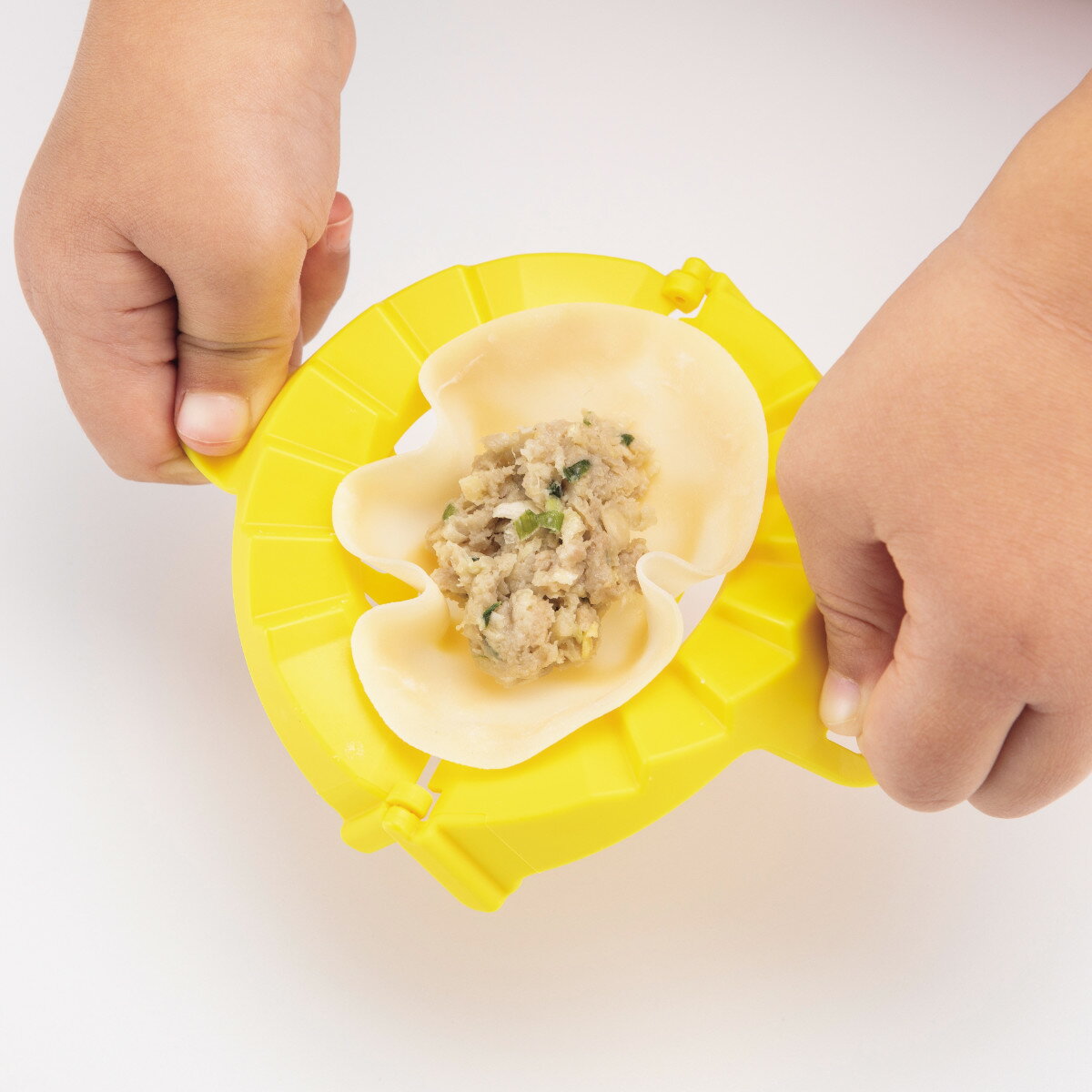ぎょうざ型 子ども用 リトルシェフクラブ はさんでできるぎょうざ型 食洗機対応 日本製 （ 餃子包み 餃..