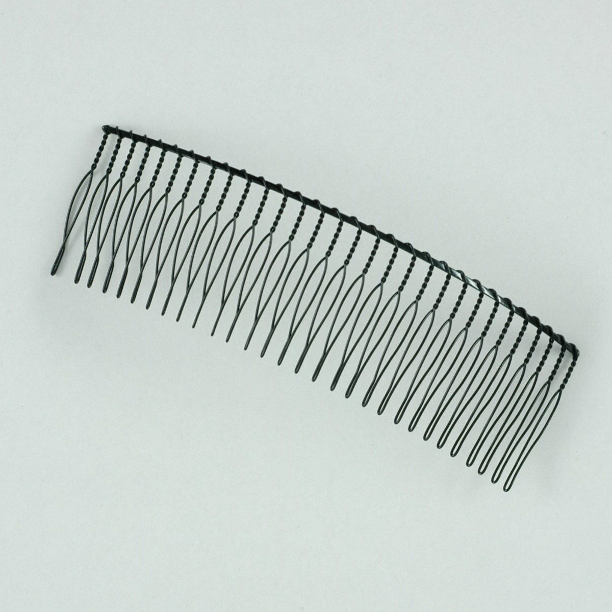 ワイヤーコーム M （ ヘアコーム レディース ヘアアレンジ まとめ髪 髪留め 髪止め お団子ヘア ポニーテール アップスタイル ヘアアクセサリー ショート ロング ）【39ショップ】