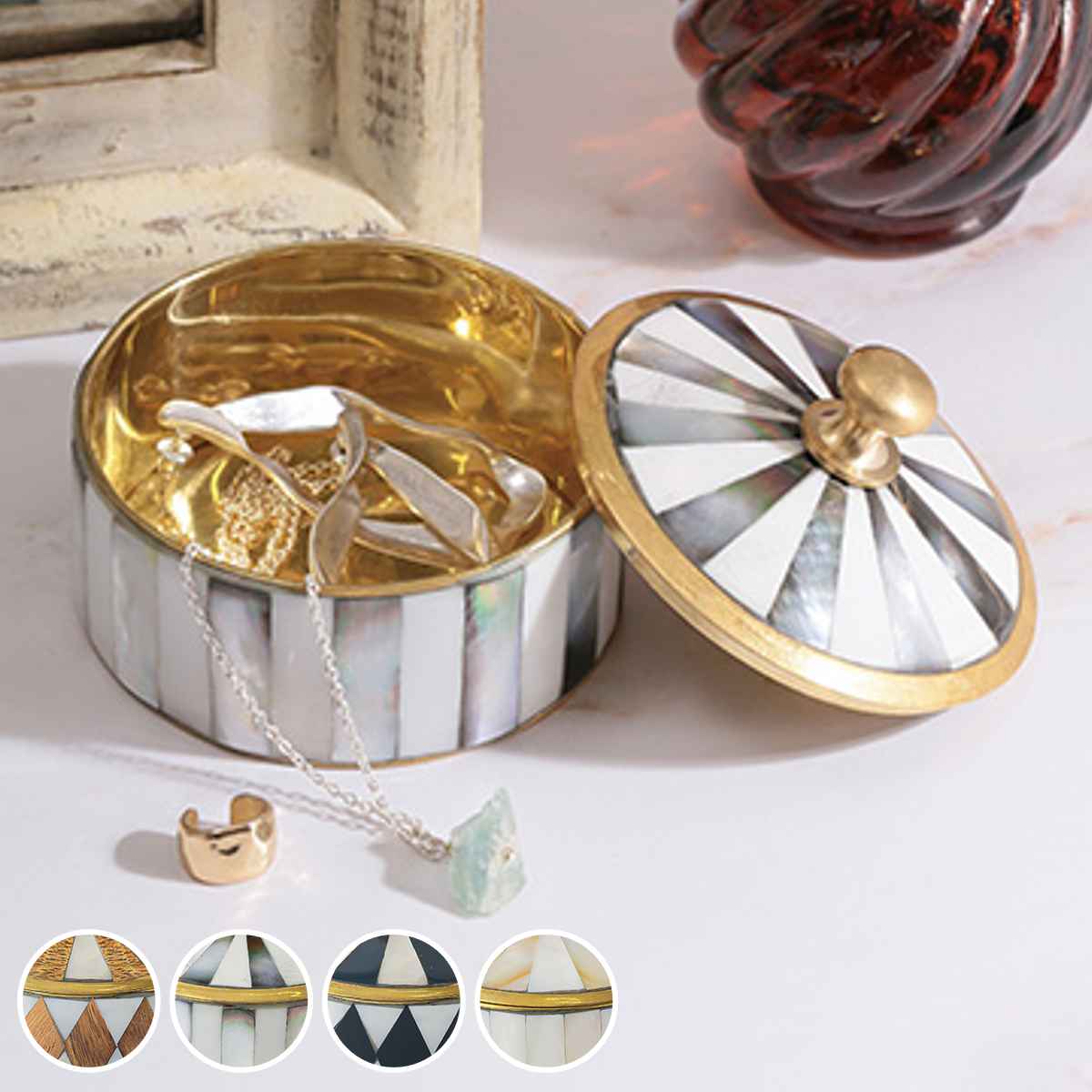 保存容器 シェル キャニスター 小物入れ （ キャンディポット ストッカー アクセサリー入れ 小物収納 蓋付き 飴 チョコレート おやつ 入れ 机上 ケース コットン 洗面台 玄関 インテリア おしゃれ マザーオブパール 真鍮 ）【39ショップ】