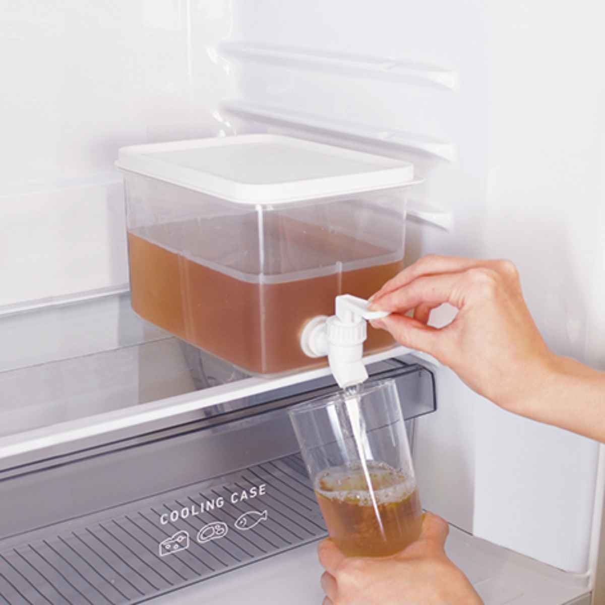 ドリンクサーバー 蛇口付き 3L 冷蔵庫 プラスチック 2個セット ( 冷水筒 麦茶ポット 水差し 冷水ポット お茶入れ 省スペース 四角 麦茶 お茶 水 スポ...