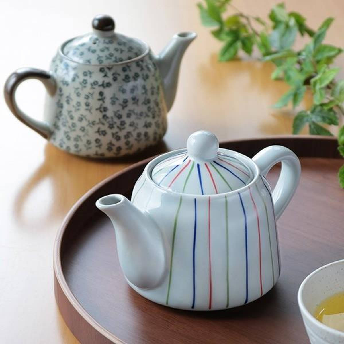 Rakuten - ポット 300ml 急須 陶器製 色十草 （ 食洗機対応 後手型急須 お茶 茶器 後手急須 ティーポット お茶用品 紅茶ポット ）【39ショップ】