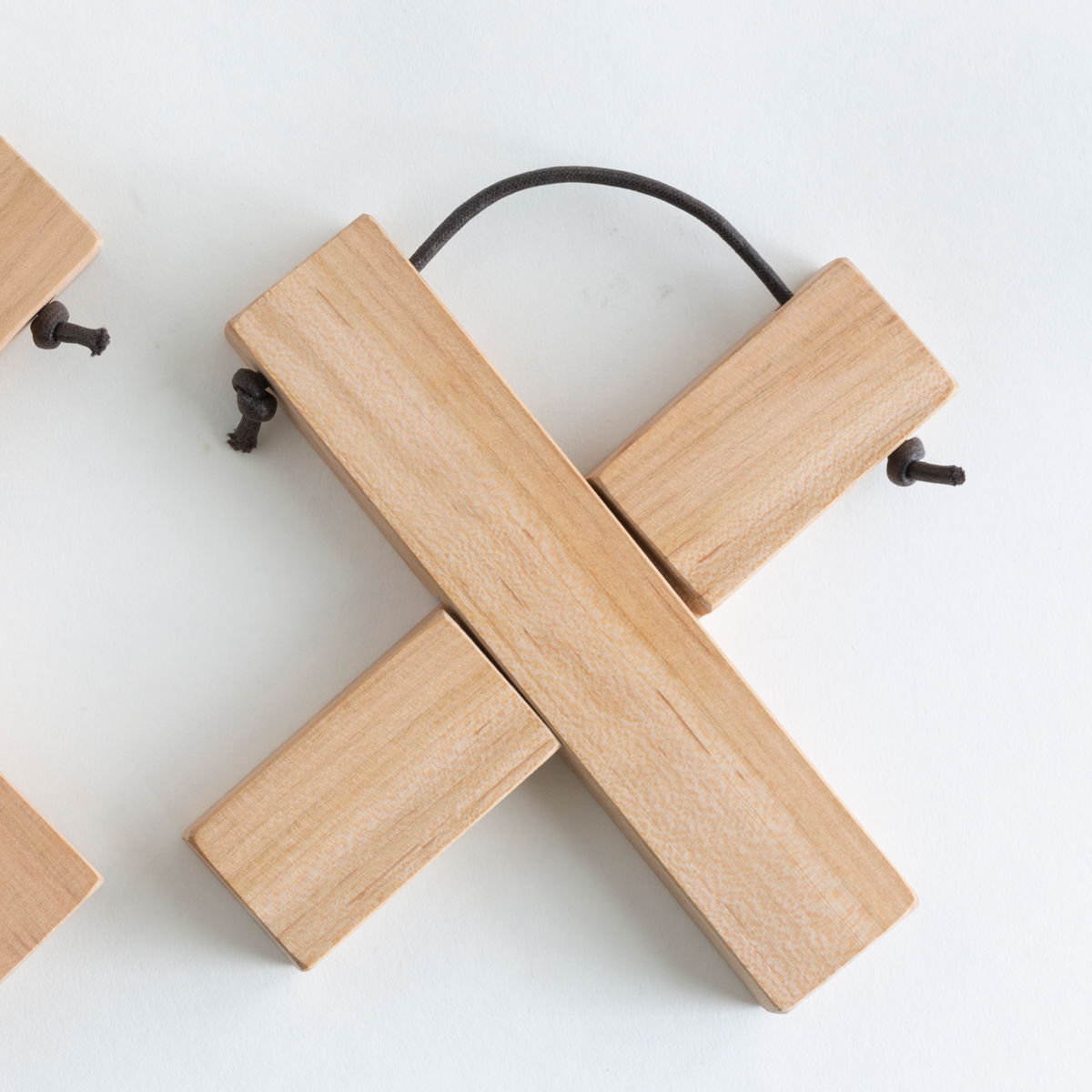 鍋敷き 組み木 小 SALIU The Chef 木製 ( ロロ 鍋しき 鍋置き 鍋プレート 木製プレート ウッドボード X型 卓上 スキレット コースター な...