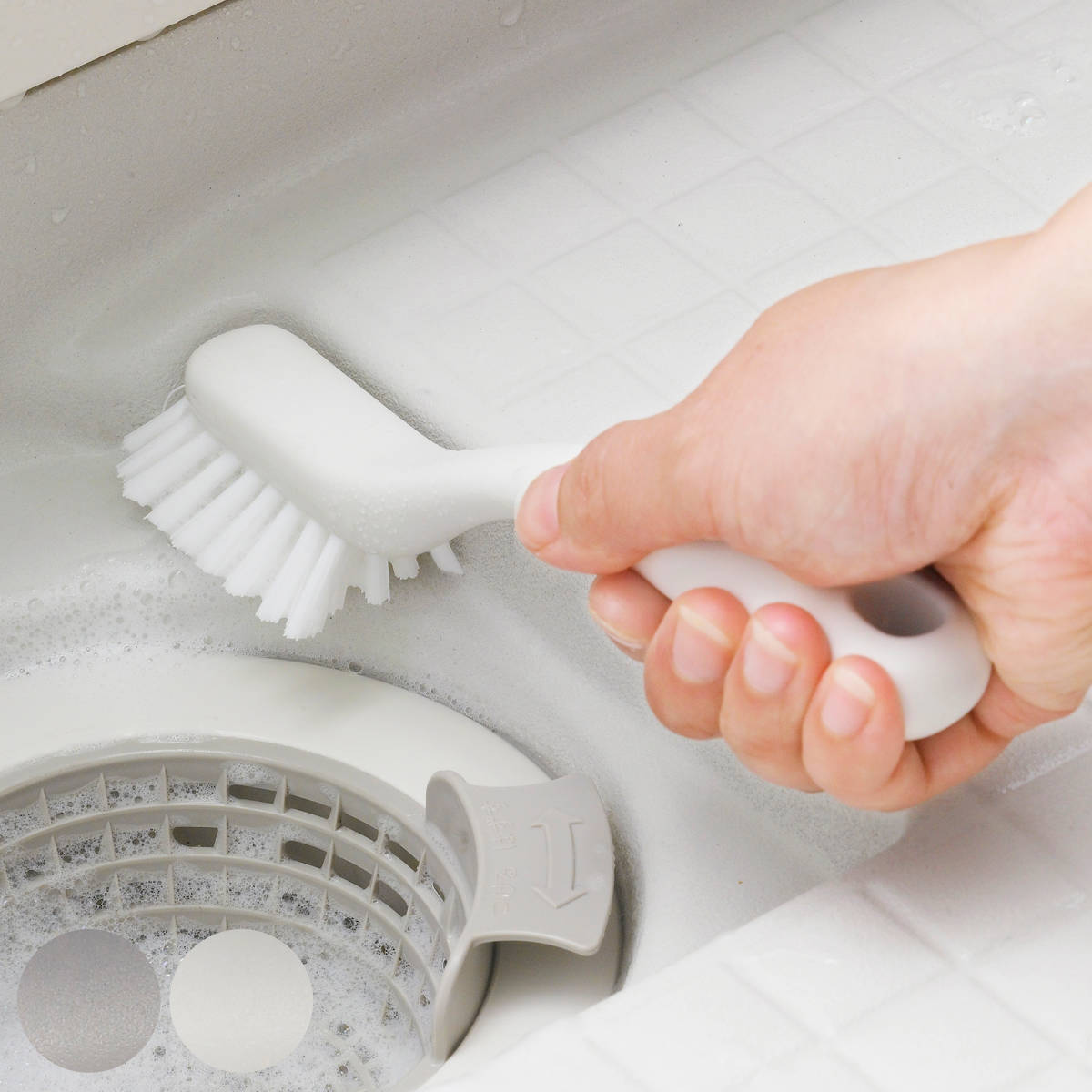 marna マーナ すき間溝バスブラシ W672 （ マーナのきほん バスブラシ 風呂清掃 バス清掃 掃除 清掃 床..