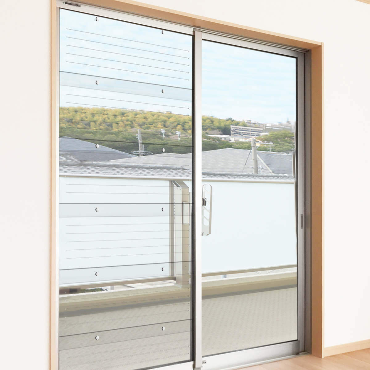 二重窓パネル 33cmx90cm 6枚入り UVカット 断熱 （ 二重窓 二重ガラス 保温 省エネ 掃き出し窓 断熱パネル 防寒対策 断熱効果 冷気 寒さ 対策 防寒 節電 窓 窓ガラス 結露対策 結露 ）【39ショップ】のサムネイル