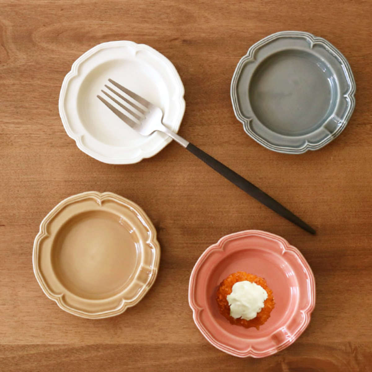 プレート ソレイユ シングル S 皿 （ お皿 おしゃれ 磁 瀬戸焼 電子レンジ対応 食洗機対応 日本製 箸置き カトラリーレスト 豆皿 お花 花型 小さい かわいい 食器 器 ）【39ショップ】