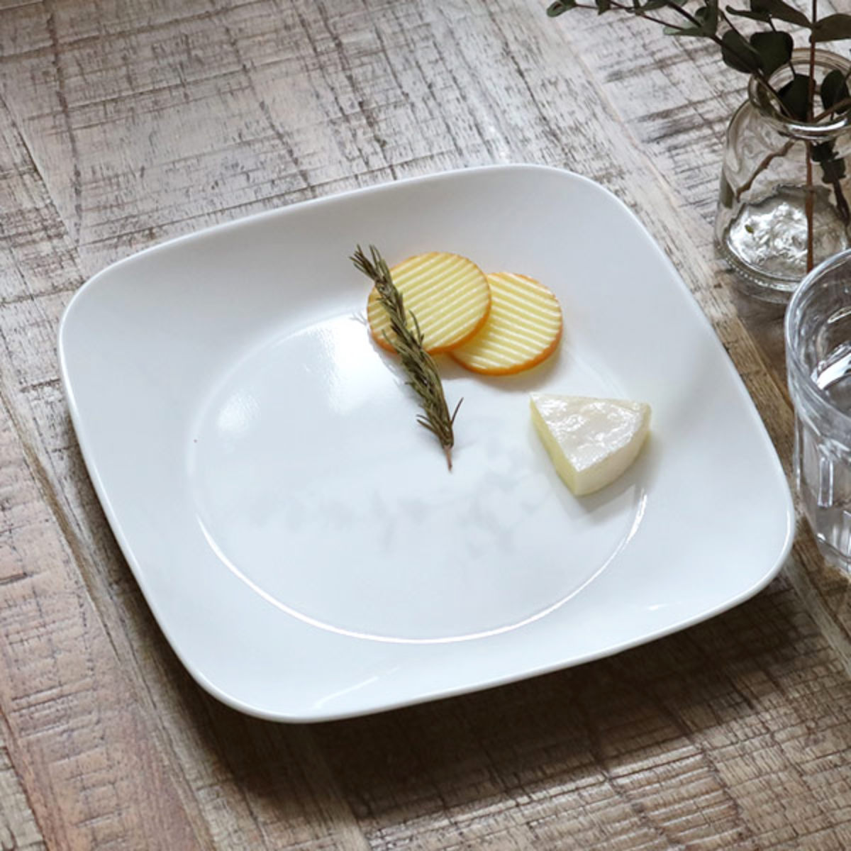 プレート 23cm コレール CORELLE スクエア 白 食器 皿 角皿 ウインターフロスト （ 食洗機対応 ホワイト 電子レンジ対応 お皿 オーブン対応 白い 白い皿 平皿 ワンプレート 中皿 大皿 盛り皿 角型 洋食器 ）【39ショップ】のサムネイル