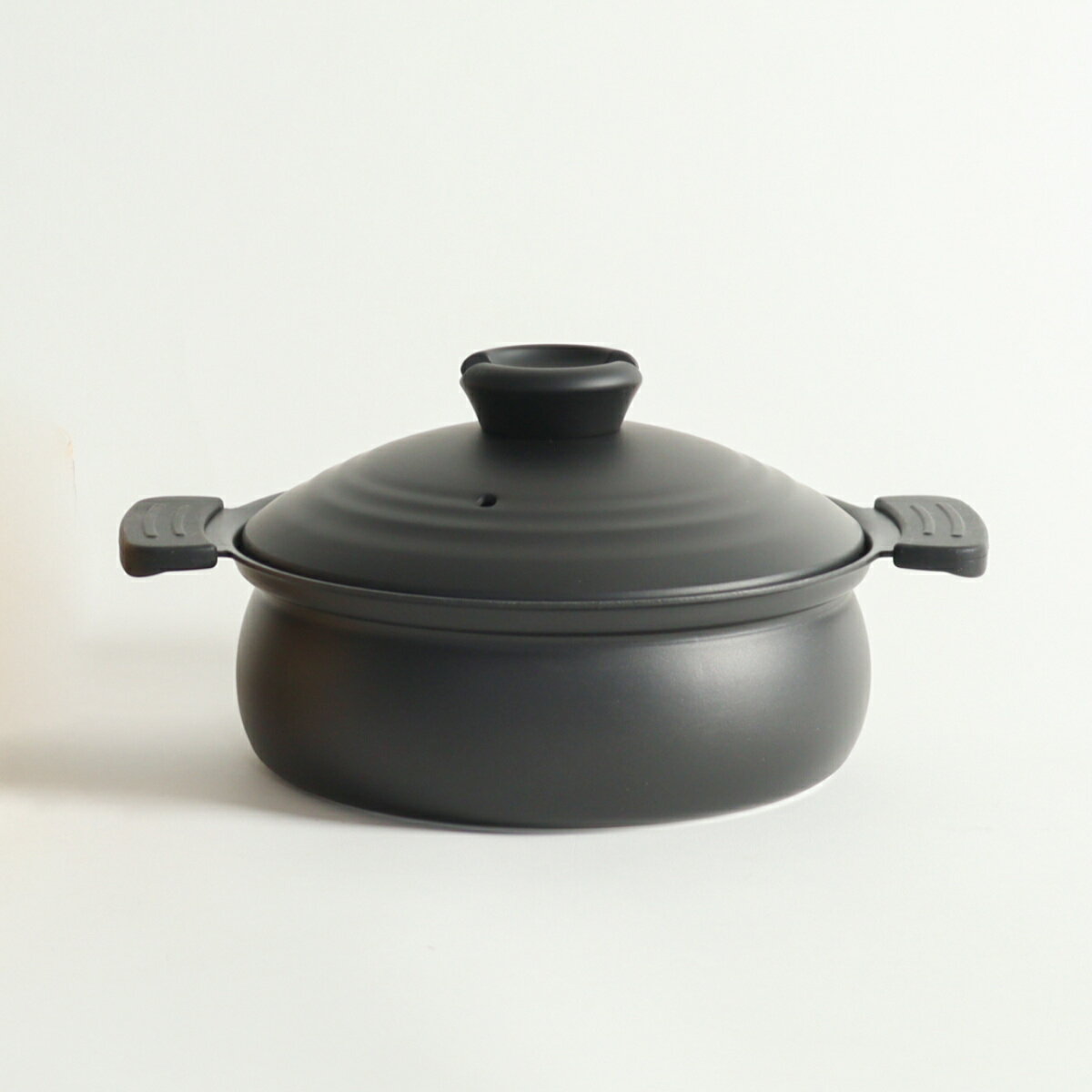 卓上鍋 18cm IH対応 軽量 フッ素樹脂加工 （ ガス火対応 ふっ素加工 フッ素加工 軽い 両手鍋 蓋付き 18センチ 鍋 卓上なべ ハンドルカバー付き 1人用 2人用 季節鍋 アルミ製 黒 ）【39ショップ】