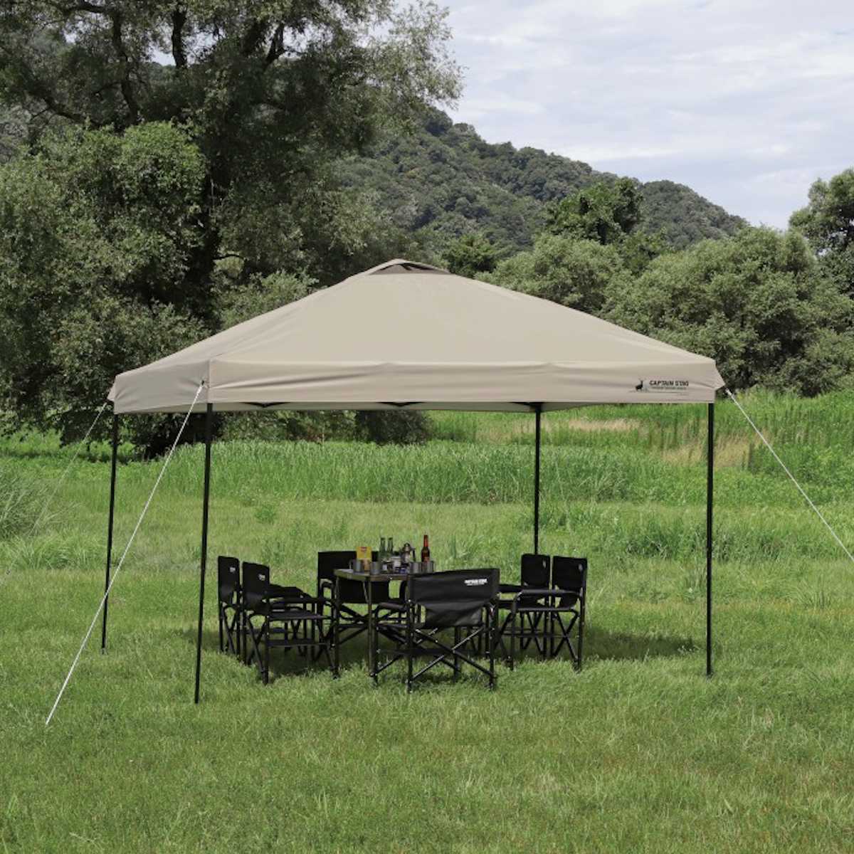 クイックアップシェード 300×300cm 300UV-S キャプテンスタッグ （ CAPTAIN STAG シェード 3m 5.5畳 タープ 日除け UVカット アウトドア キャンプ テント 日差し除け 組立簡単 正方形 アウトドアグッズ キャスター付き 収納バッグ ）【39ショップ】