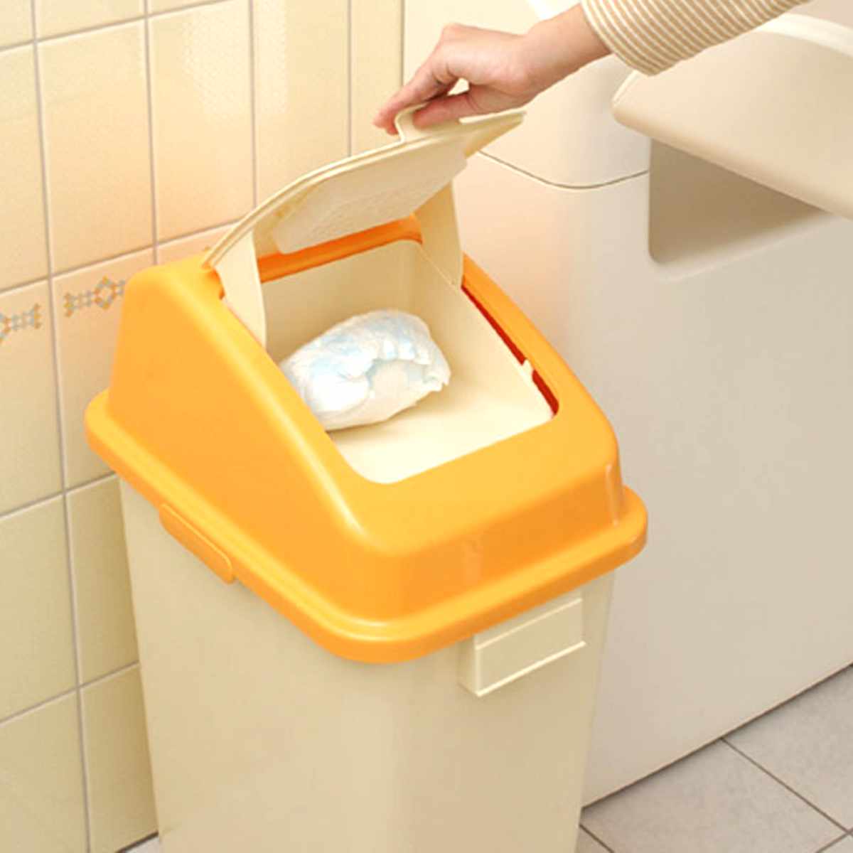 インテリアパレットのゴミ箱 おむつペール 42L （ おむつ ごみ箱 抗菌加工 ふた付き 脱臭剤付き 消臭剤カバー 臭わない 日本製 赤ちゃん 出産準備 45Lごみ袋 おむつ処理 トイレ 消臭 ごみばこ オムツペール オムツ 生ゴミ ペット 介護 ）【39ショップ】｜アングル2