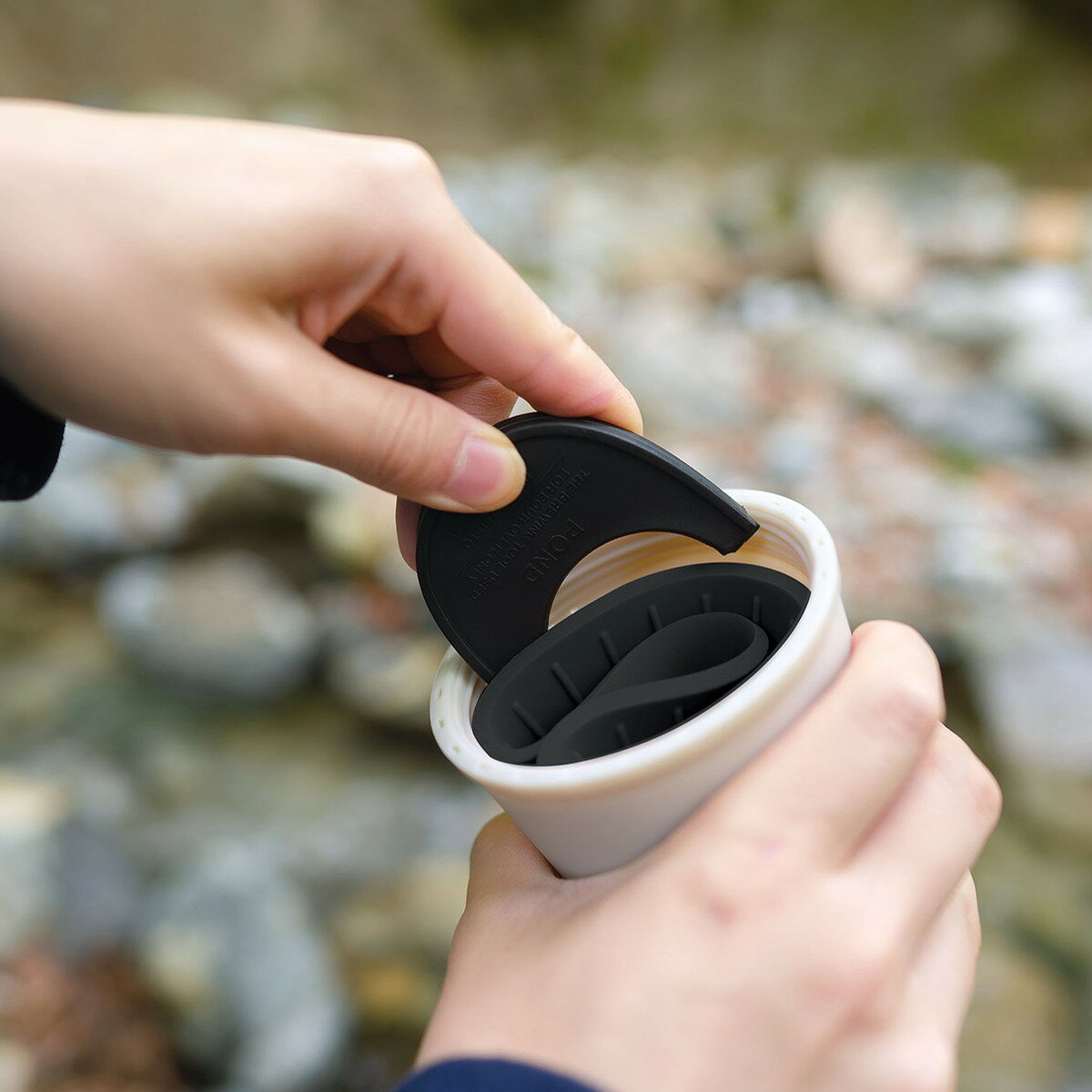 Rivers リバーズ コーヒーポアオーバーセット（ケイプR／ポンドF） （ ホルダー付き 円錐型 ドリッパー ハンドドリップ ドリップコーヒー ドリップ シリコーン おしゃれ シンプル 持ち運び アウトドア キャンプ ）【39ショップ】 interior-palette-10202111 インテリアパレット サンプル画像3
