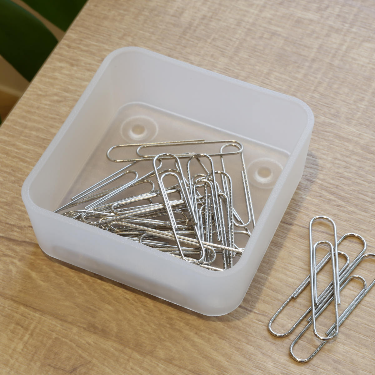 小物トレー 幅7.85×奥行7.85×高さ3.1cm 半透明 squ+ ナチュラ ソーフィス ( 小物入れ 収納 小物ケース 小物 小物収納 トレー トレイ 正...