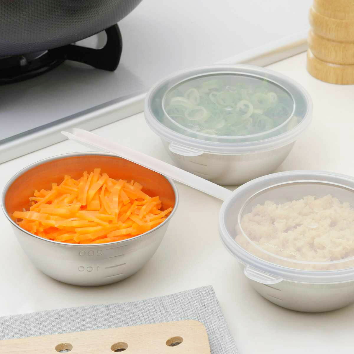 ボウル6点セット 蓋付き メモリ付き ステンレス製 日本製 （ 調理用ボウル 計量ボウル 3個セット ボウル ボール 目盛り ボウルセット ぼうるセット 保存容器 18-8ステンレス ）【39ショップ】