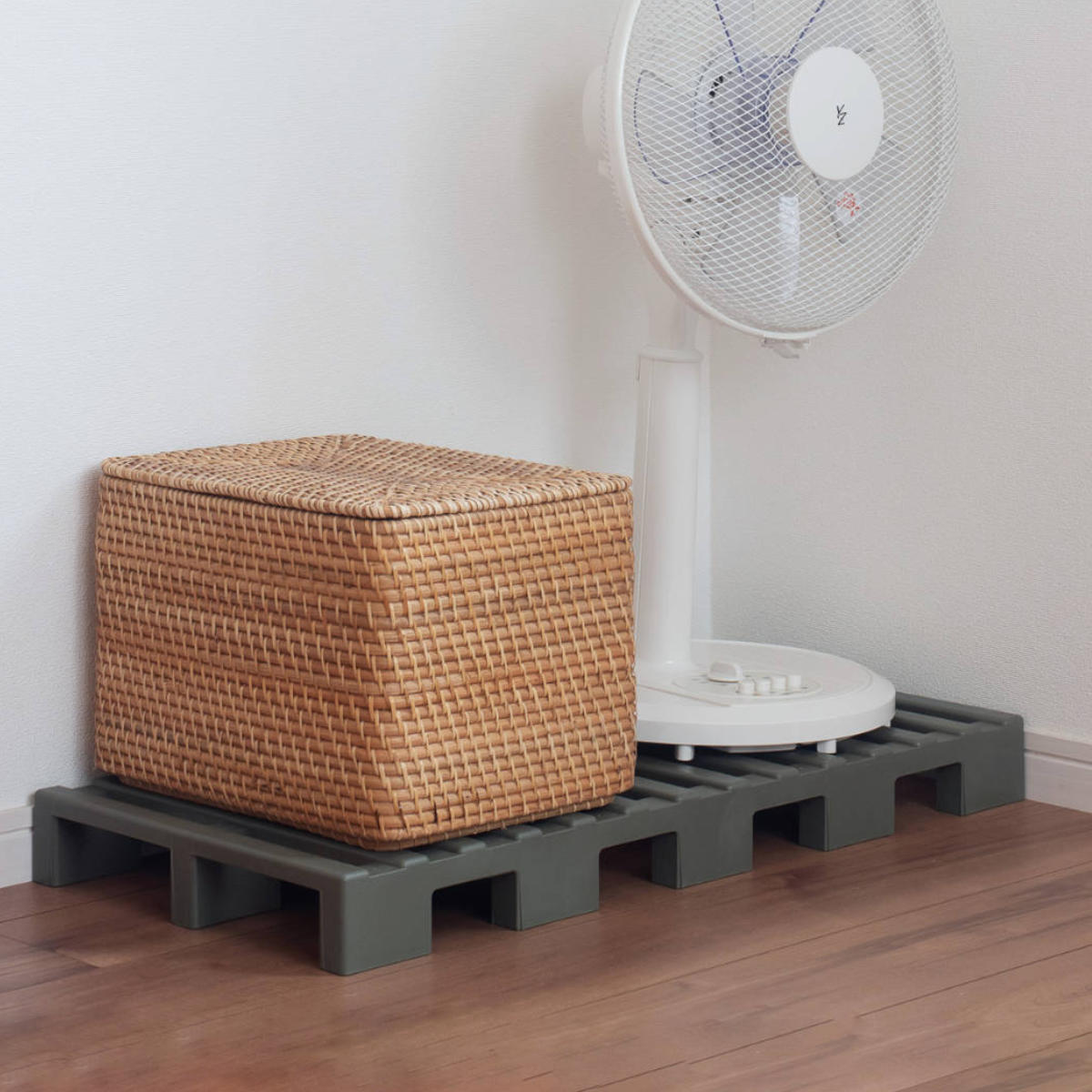 押し入れすのこ クリーンパレット 連結タイプ 2台入り 幅38.3×奥行75.3×高さ7.1cm ( パレット すのこ プラスチック 高床式 布団 収納 日本製...