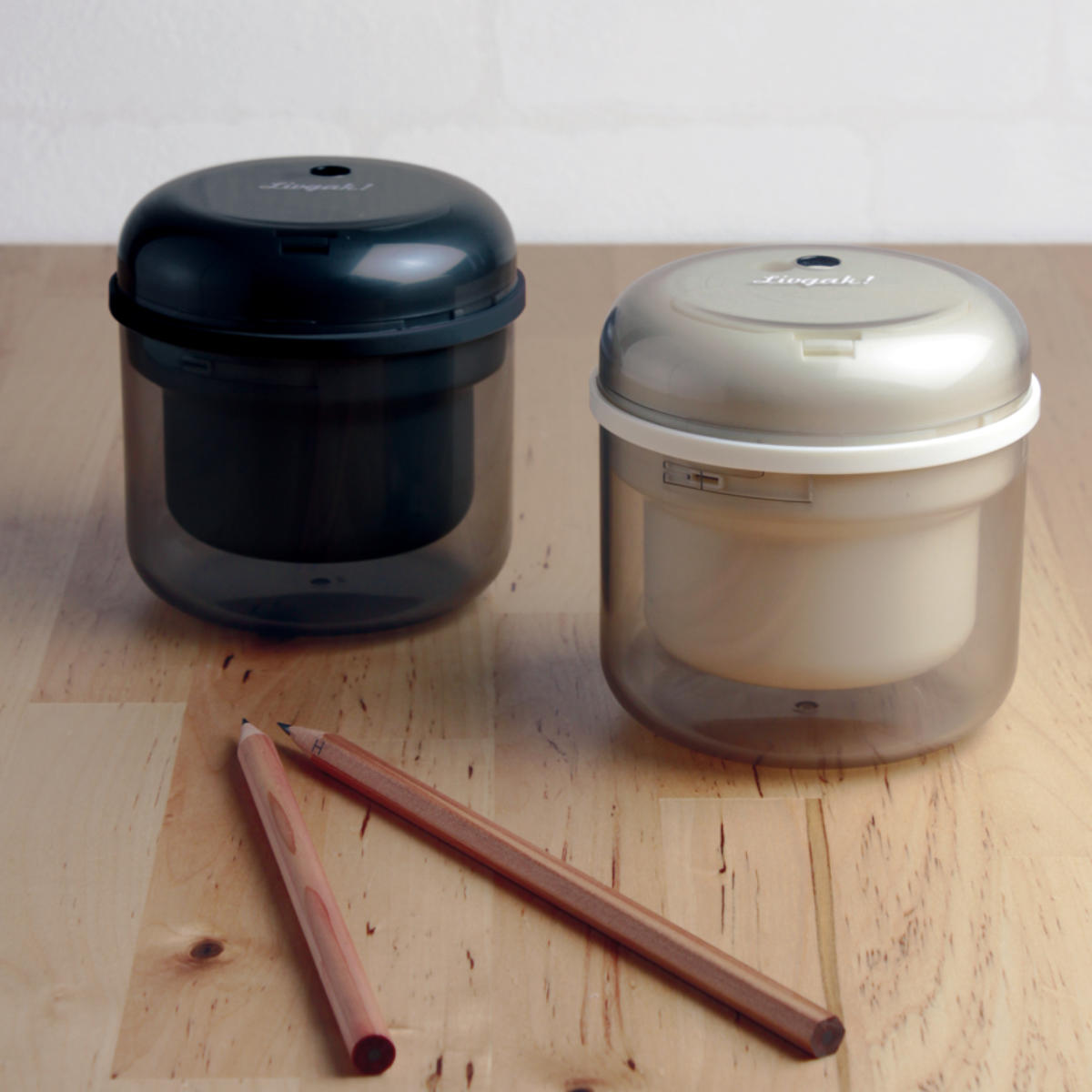 電動鉛筆削り リビガク フリーキー 乾電池式 ( えんぴつ削り 鉛筆削り器 えんぴつけずり 電動シャープナー コードレス オートストップ機能 おしゃれ リビング...