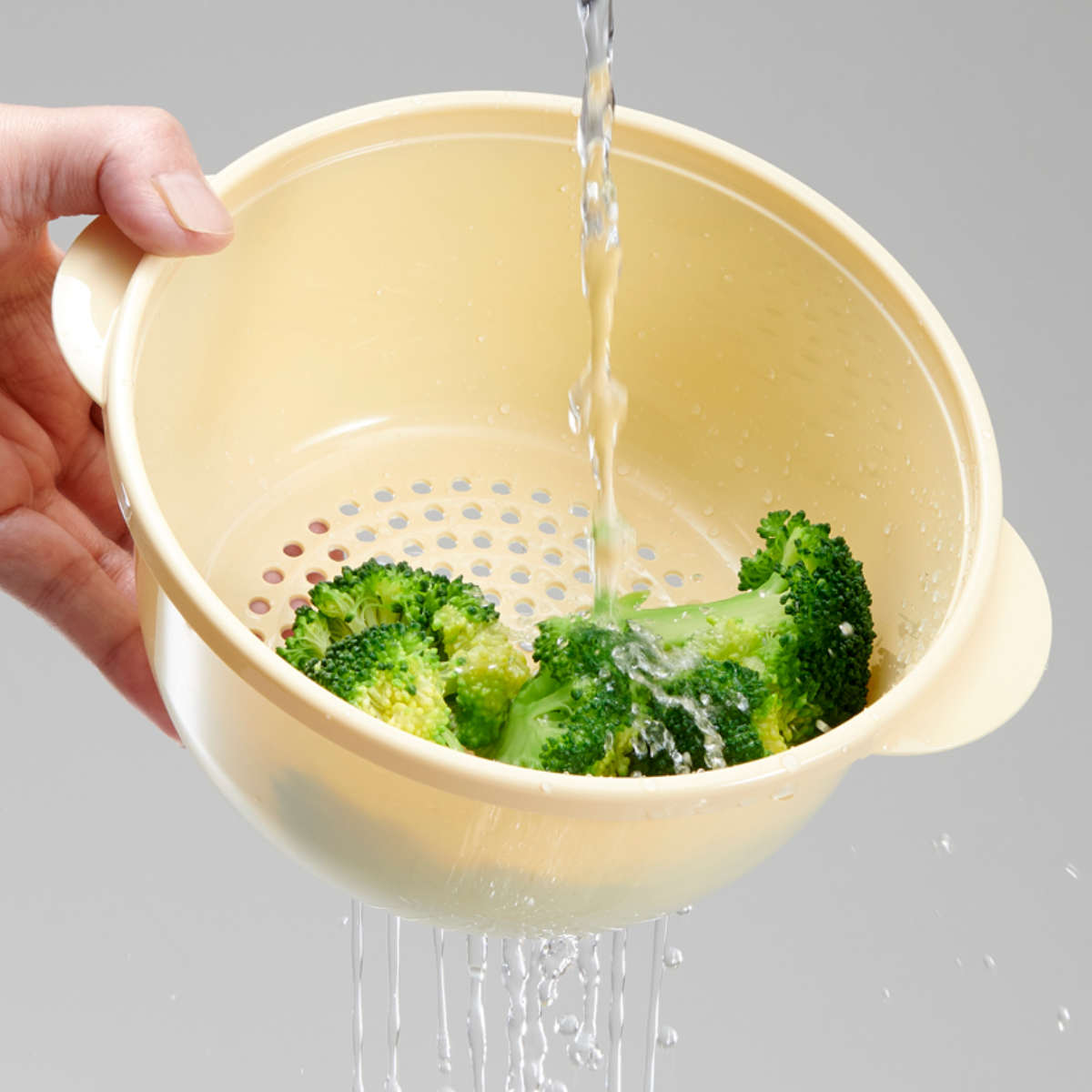 電子レンジ 調理器具 お皿になるレンジでヘルシー蒸し野菜 たっぷりサイズ （ レンジ 蒸し 調理 簡単 器 手軽 時短 野菜 蒸し器 ヘルシー レンジ調理 火を使わない 料理 保存 容器 キッチン 便利グッズ プラスチック製 食洗機対応 ） 【39ショップ】 interior-palette-10137458 インテリアパレット サンプル画像3