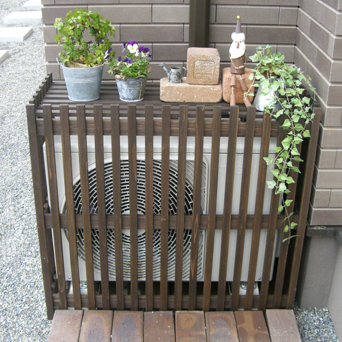 室外機カバー モダン エアコンカバー ライト 縦格子 天然木 幅87.5cm （ 縦ルーバー スタンダード 室外..