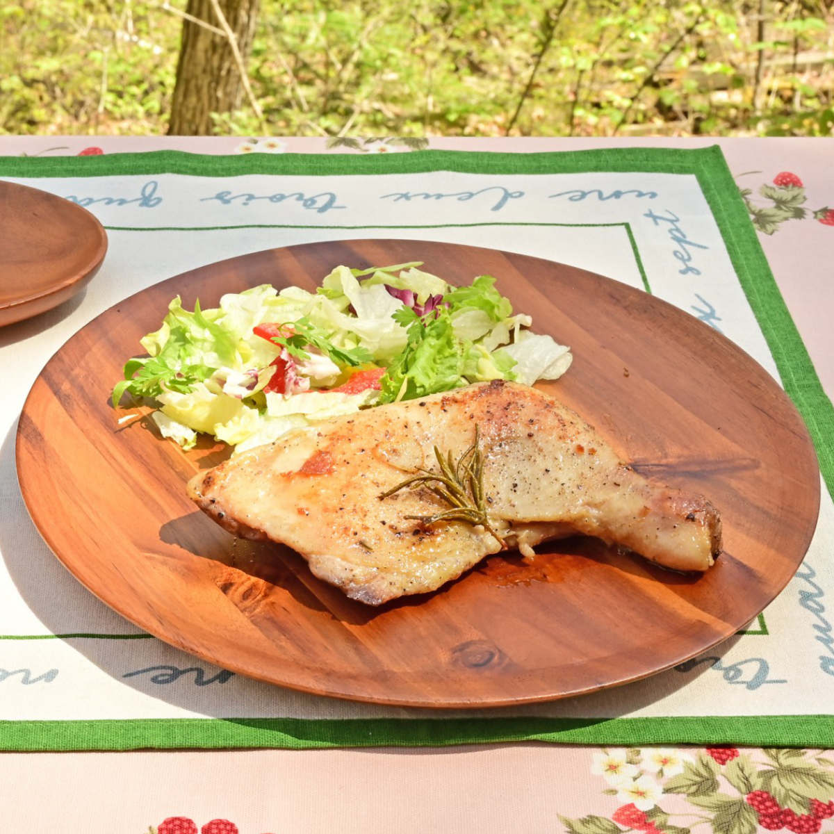 プレート アカシア 薄型プレート ラウンド 直径26cm （ 木製 皿 お皿 おしゃれ かわいい 北欧 北欧風 食器 木製食器 カフェ風 ）【39ショップ】