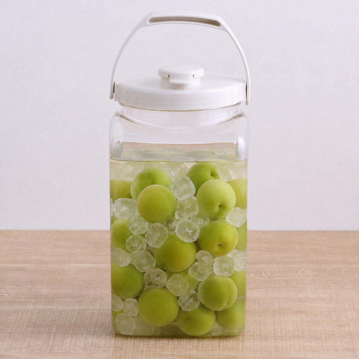 Rakuten - 梅酒容器 保存容器 果実酒びん S型 2.7L （ 梅酒びん プラスチック 梅酒瓶 果実酒瓶 軽量 丈夫 日本製 角型 密閉保存容器 梅酒ビン 果実酒ビン 梅酒作り 果実酒作り 発酵 ガス抜き弁 取っ手 2700ml ）【39ショップ】