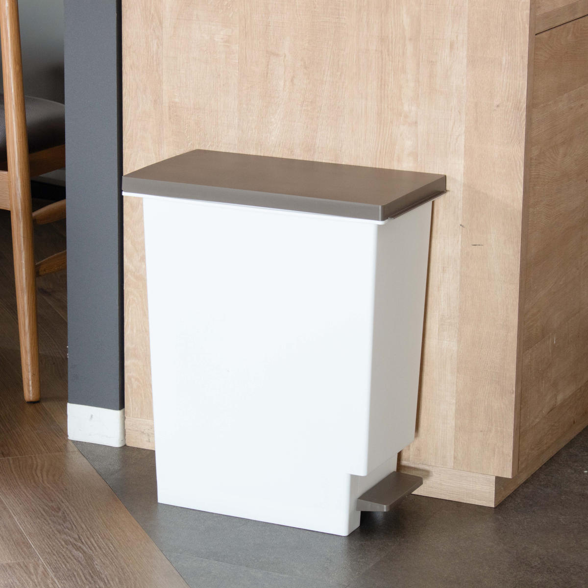 ゴミ箱 30L スリムペダル 2個セット ふた付き ブラウン （ ごみ箱 30リットル スリム ペダル式 ふた付き 角型 キッチン 分別 すき間 幅23.5cm シンプル 袋止め付き ゴミ袋が見えにくい ホワイト ブラウン ）【39ショップ】