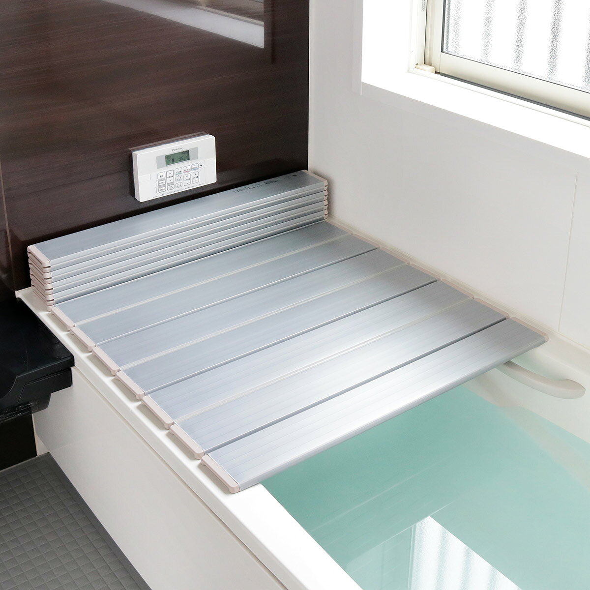 インテリアパレットの風呂ふた 折りたたみ オーダー オーダーメイド 86～89×129cm 銀イオン配合 特注 別注 （ ふろふた 風呂蓋 風呂フタ ミューファン 日本製 風呂 フタ 蓋 ふた サイズオーダー 折りたたみ式 Ag 抗菌 防臭 ）【39ショップ】｜アングル3