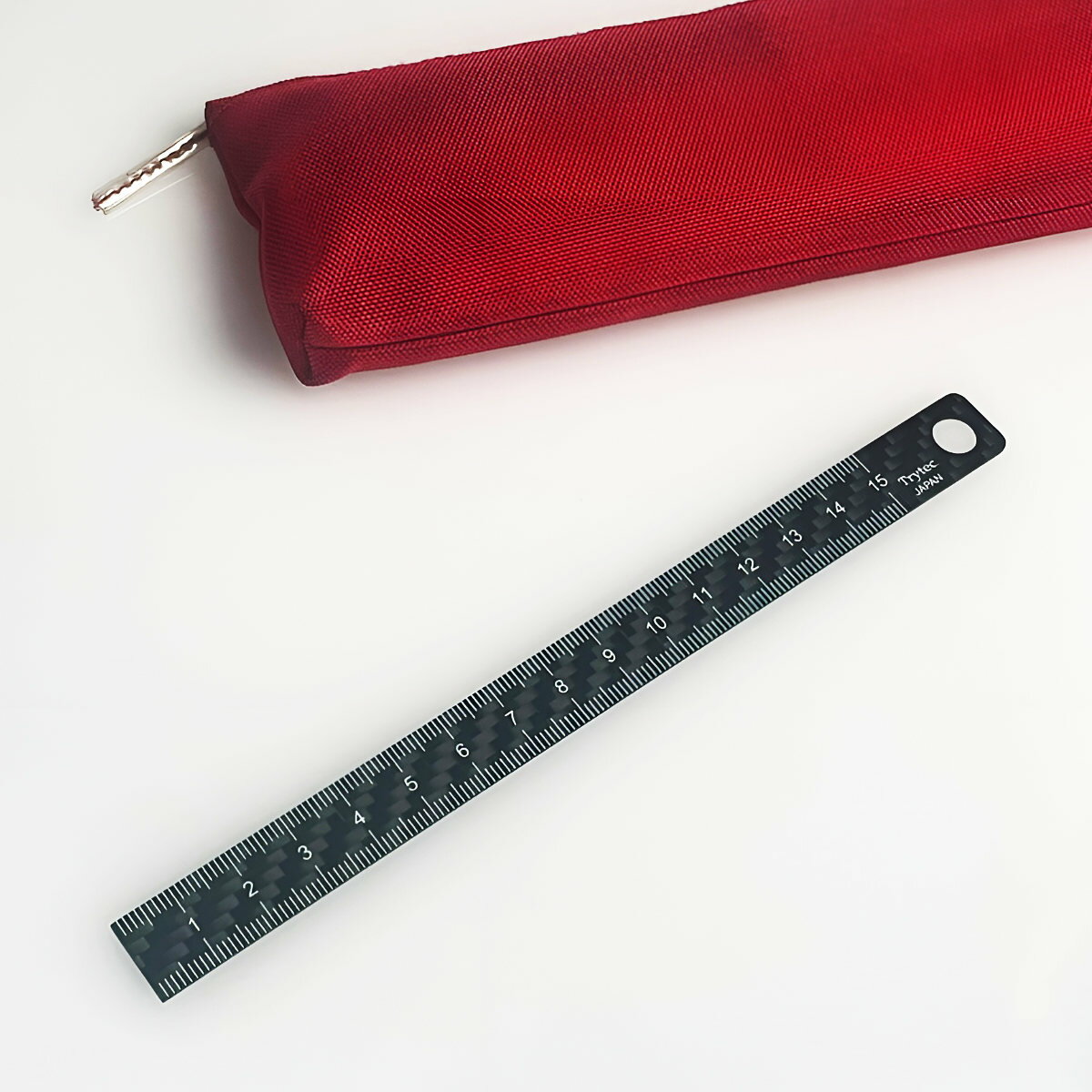 カーボン定規 15cm トレビュアー C-15 日本製 ( 定規 ものさし 物差し カーボン スケール 丈夫 軽い 超軽量 綾織模様 スリム 強度 厚さ1mm ...