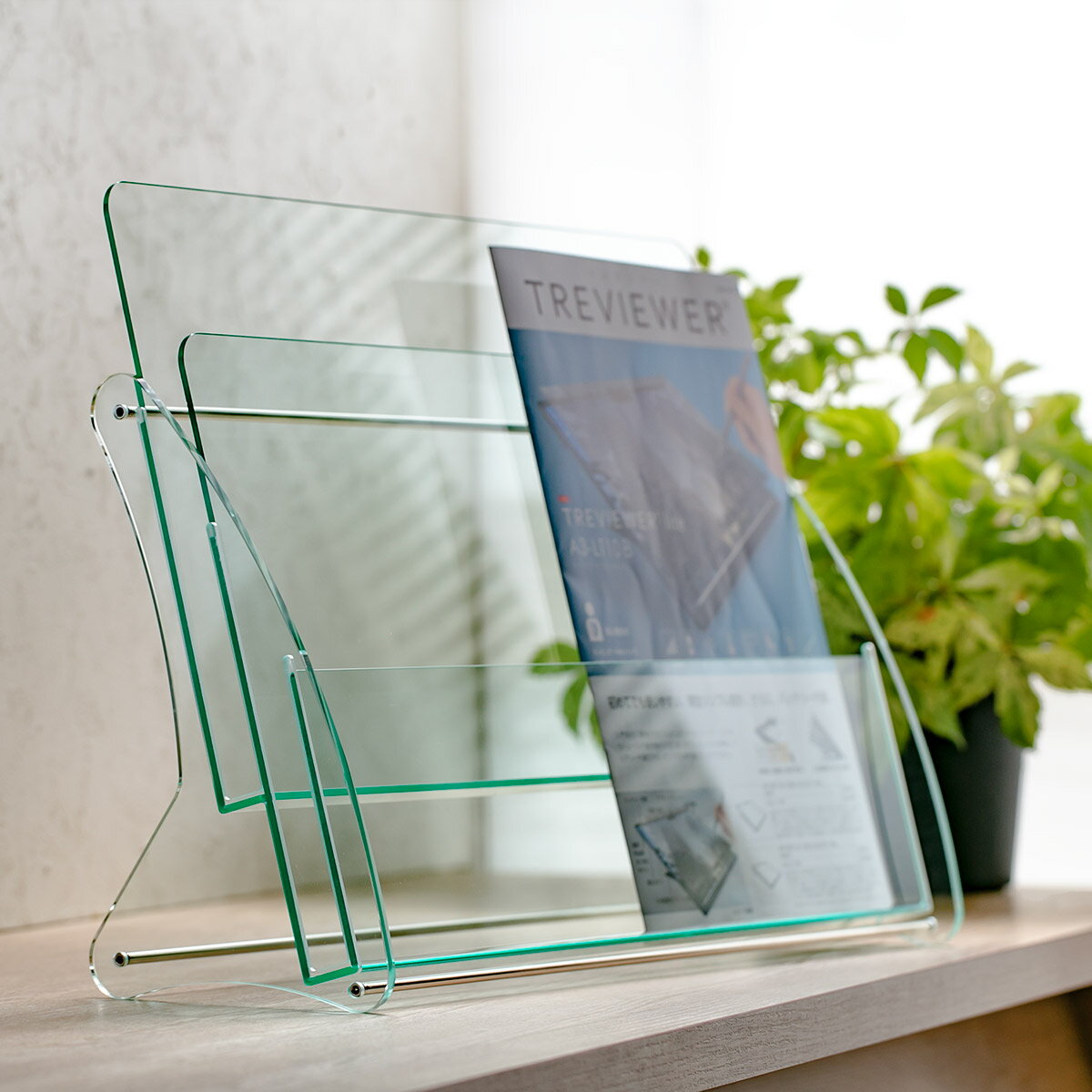 パンフレットスタンド A4判 2列2段 ( アクリル製 日本製 クリア パンフレット カタログ 雑誌 本 チラシ 冊子 収納 スタンド ケース 台 卓上 アクリ...