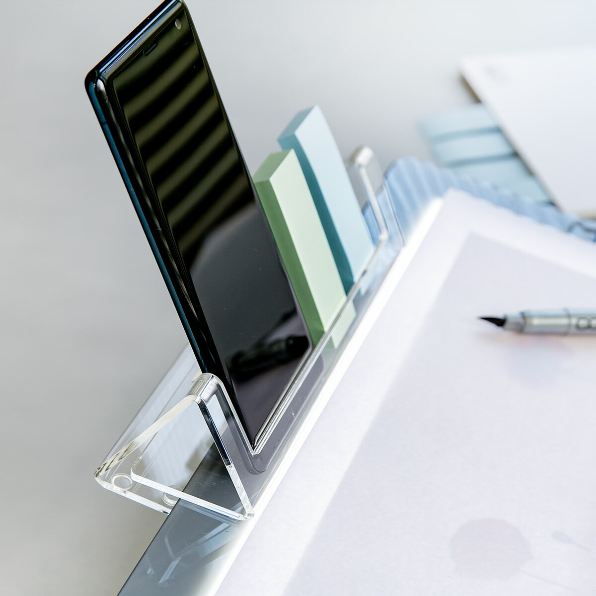 トレースタンド トレビュアー トレース台専用 アクリル製 TREVIEWER ( トレー トレイ アクリル 日本製 収納 文房具 卓上 スタンド スリム 透明 ...