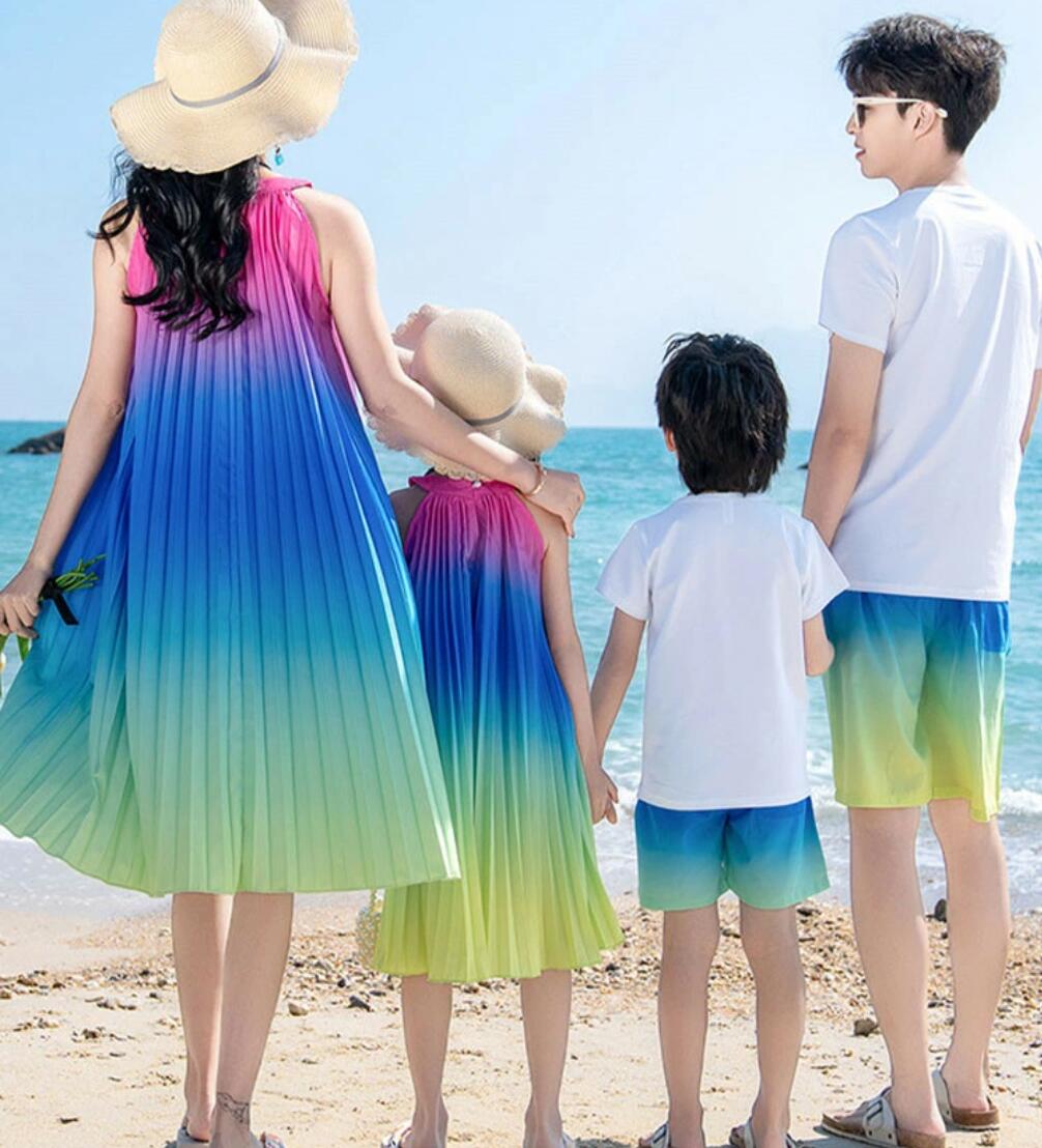 親子ペアルック 家族 お揃いウエア 虹色 ワンピース Tシャツ パンツ ビーチ旅行女の子 男の子 夏 リゾート 海 ビーチウェア パパ ママ ドレス ロング丈 ワンピース 半袖Tシャツ 海 リゾート 半ズボン セットアップ ゆったり 旅行 カジュアル レディース メンズ 子供服 3